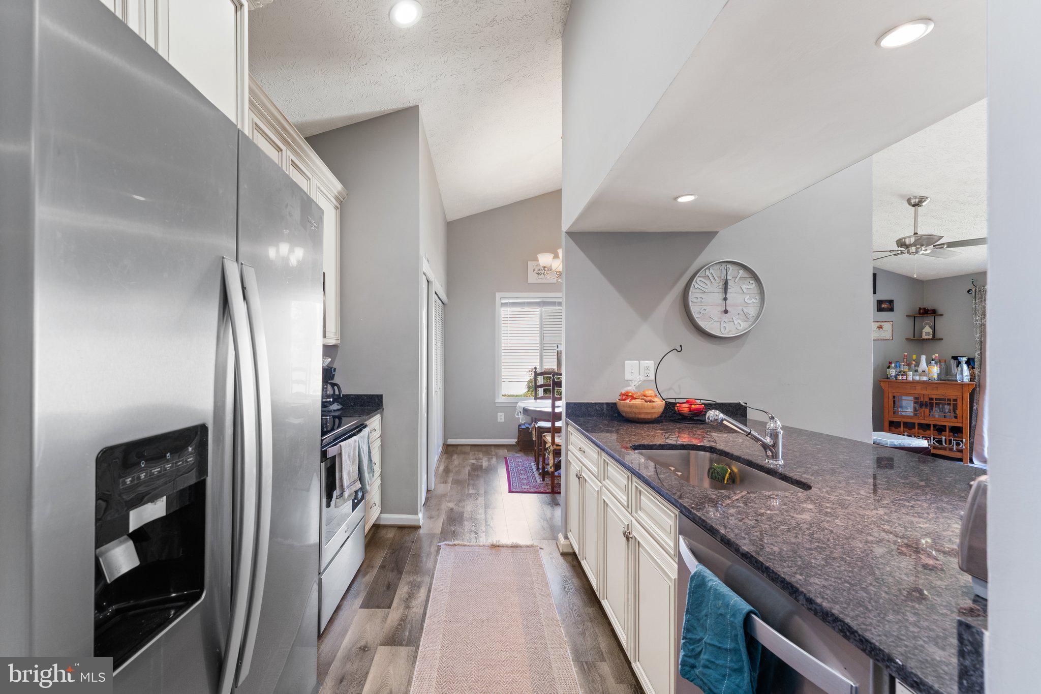 FAIRMONT - Residential