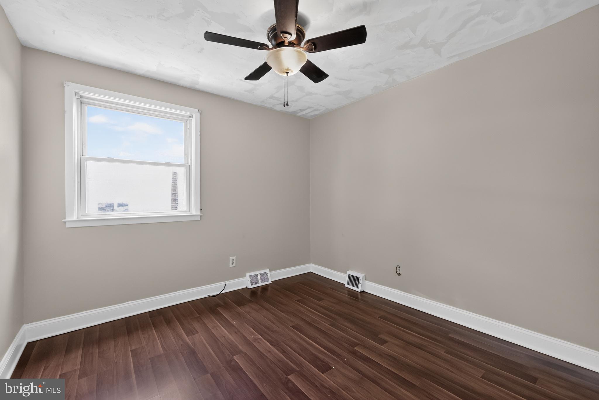HOLME CIRCLE - Residential