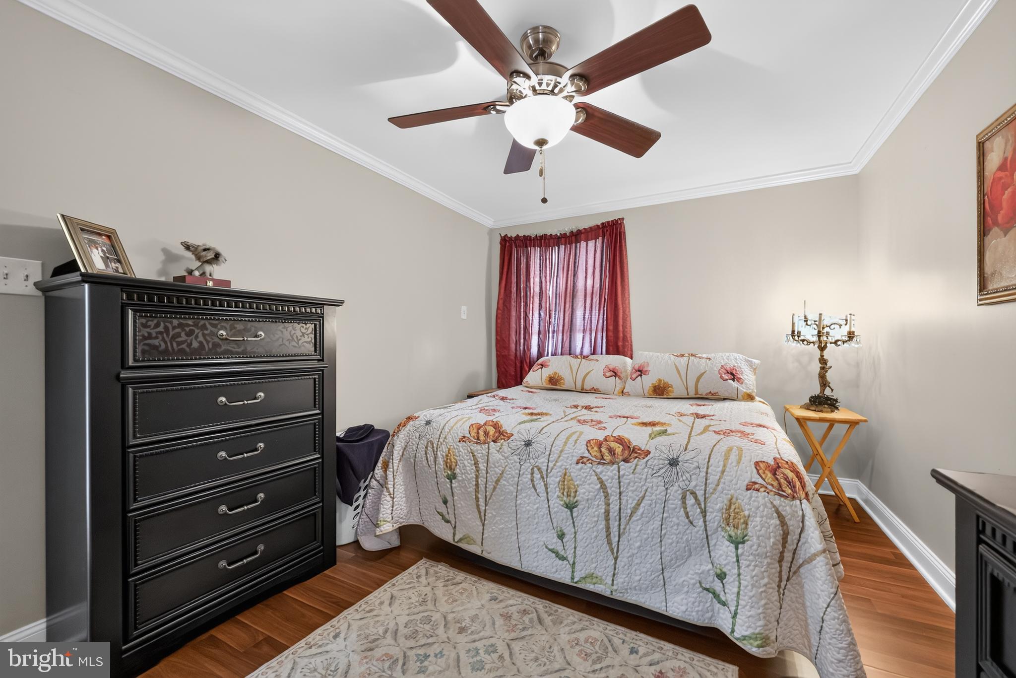 HOLME CIRCLE - Residential