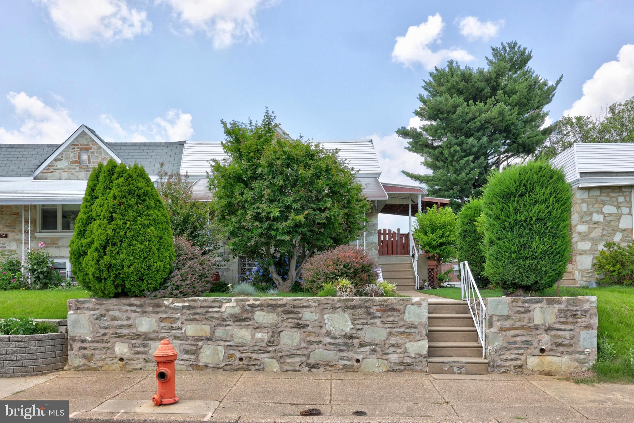 HOLME CIRCLE - Residential