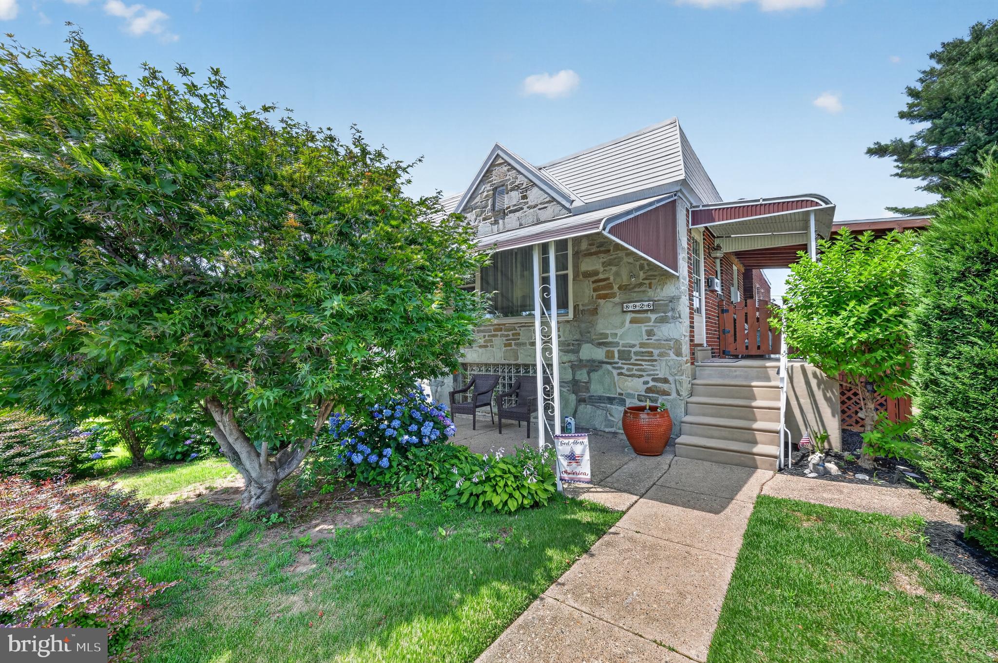 HOLME CIRCLE - Residential