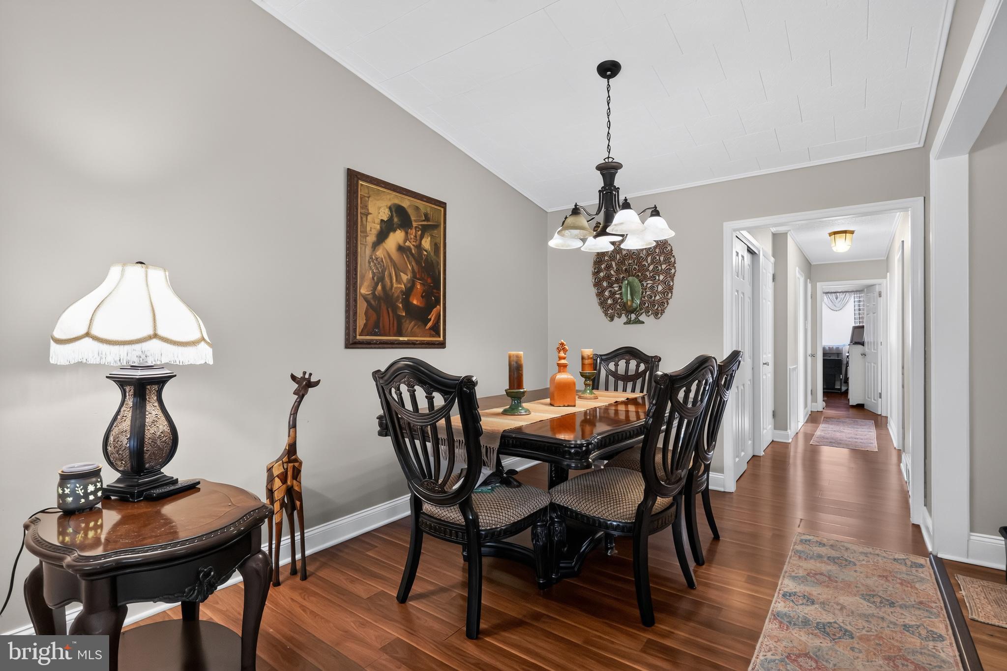 HOLME CIRCLE - Residential