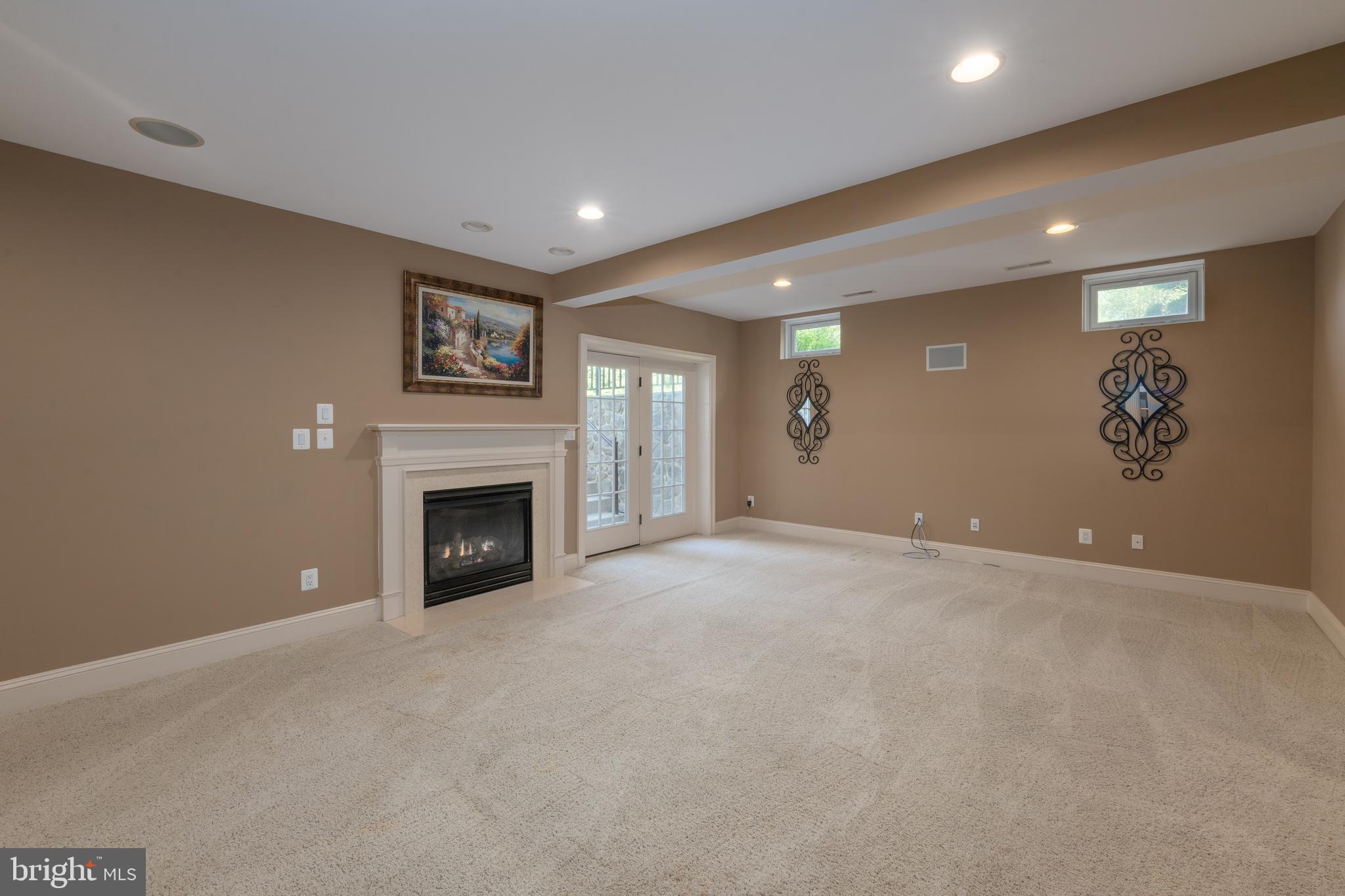 BRIAR KNOLL - Residential