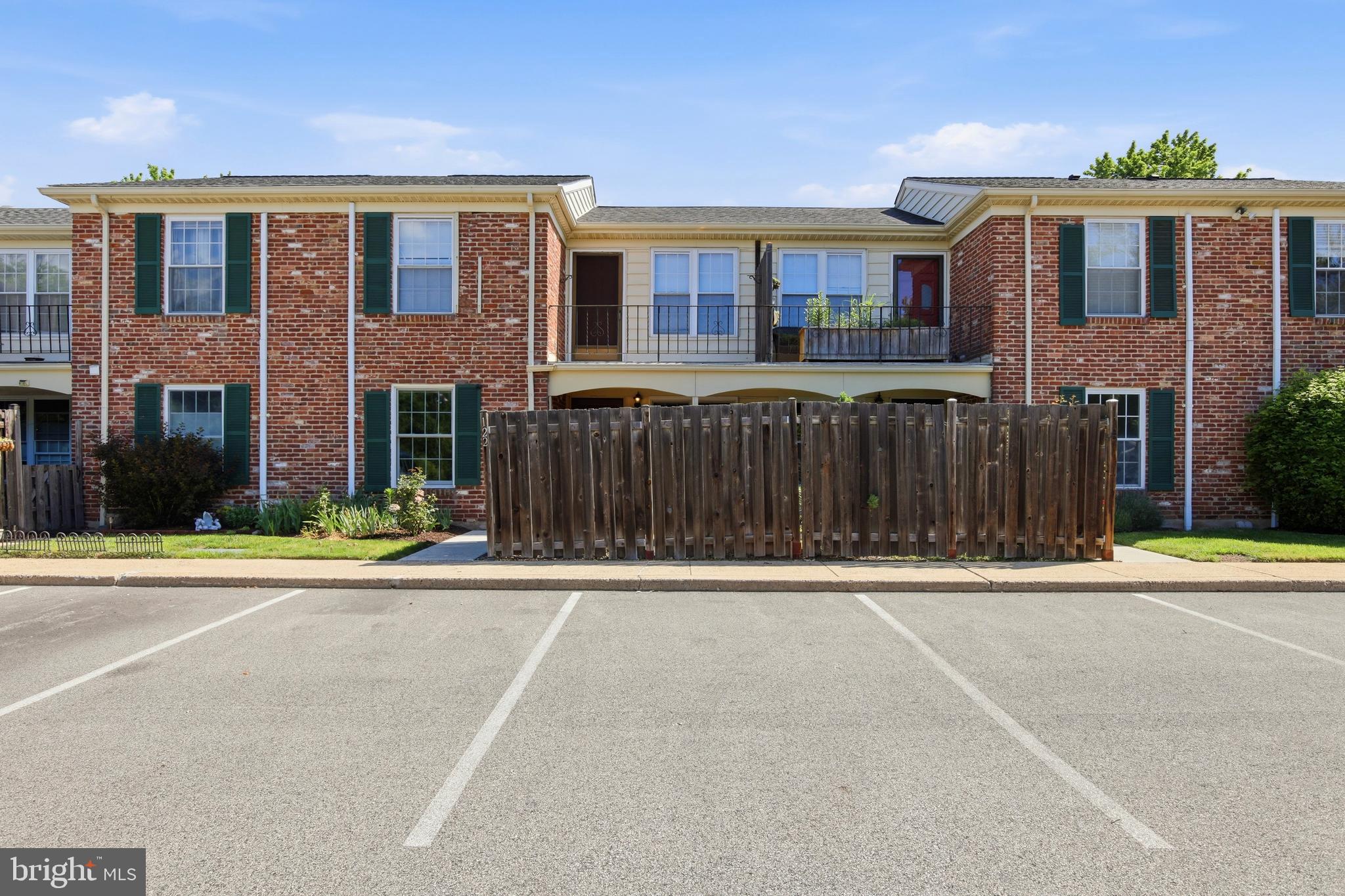 CHATHAM VIL OF TOW - Residential