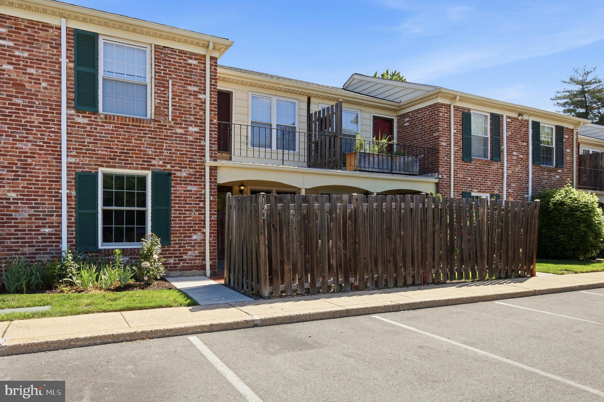 CHATHAM VIL OF TOW - Residential