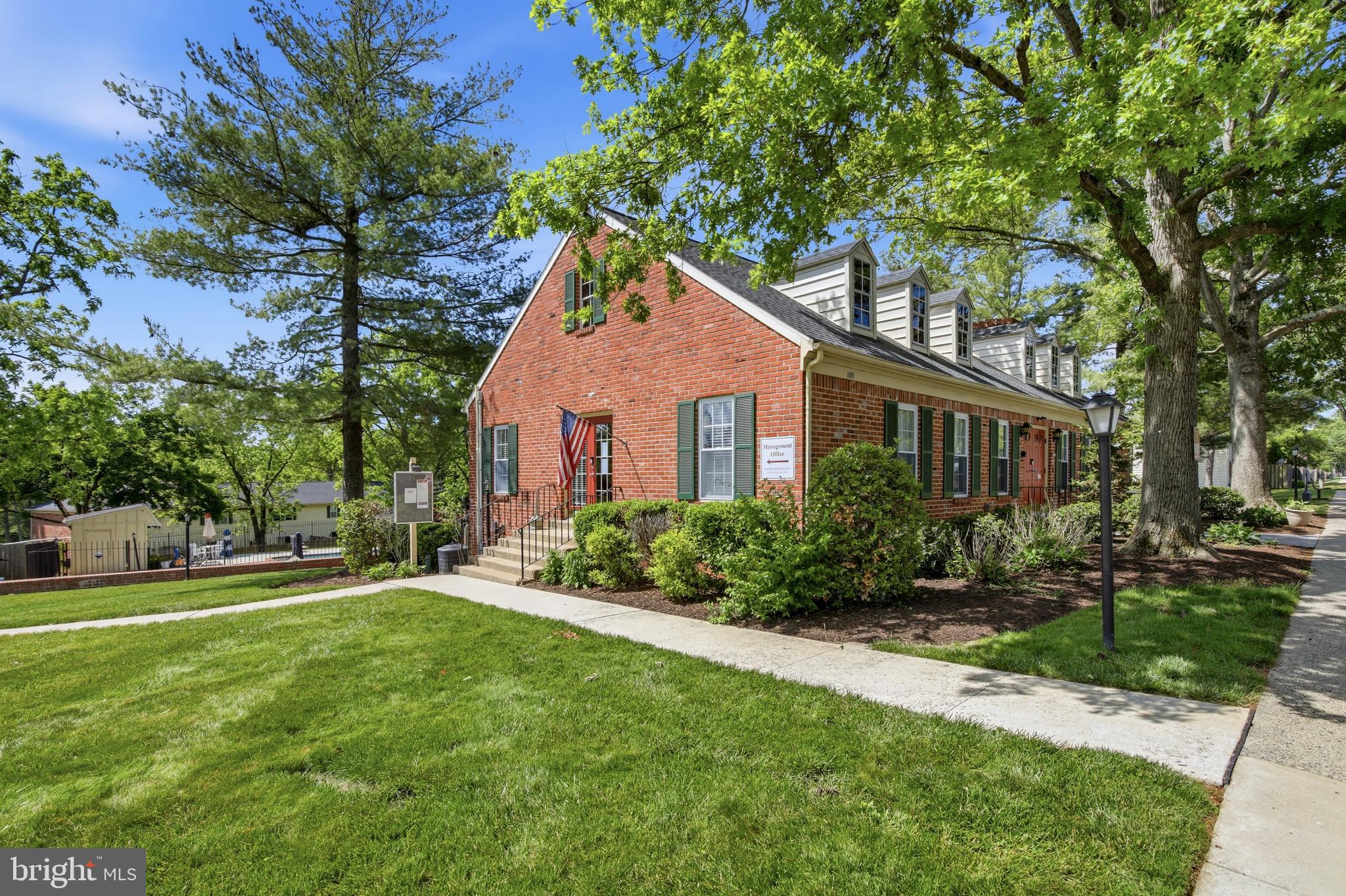 CHATHAM VIL OF TOW - Residential