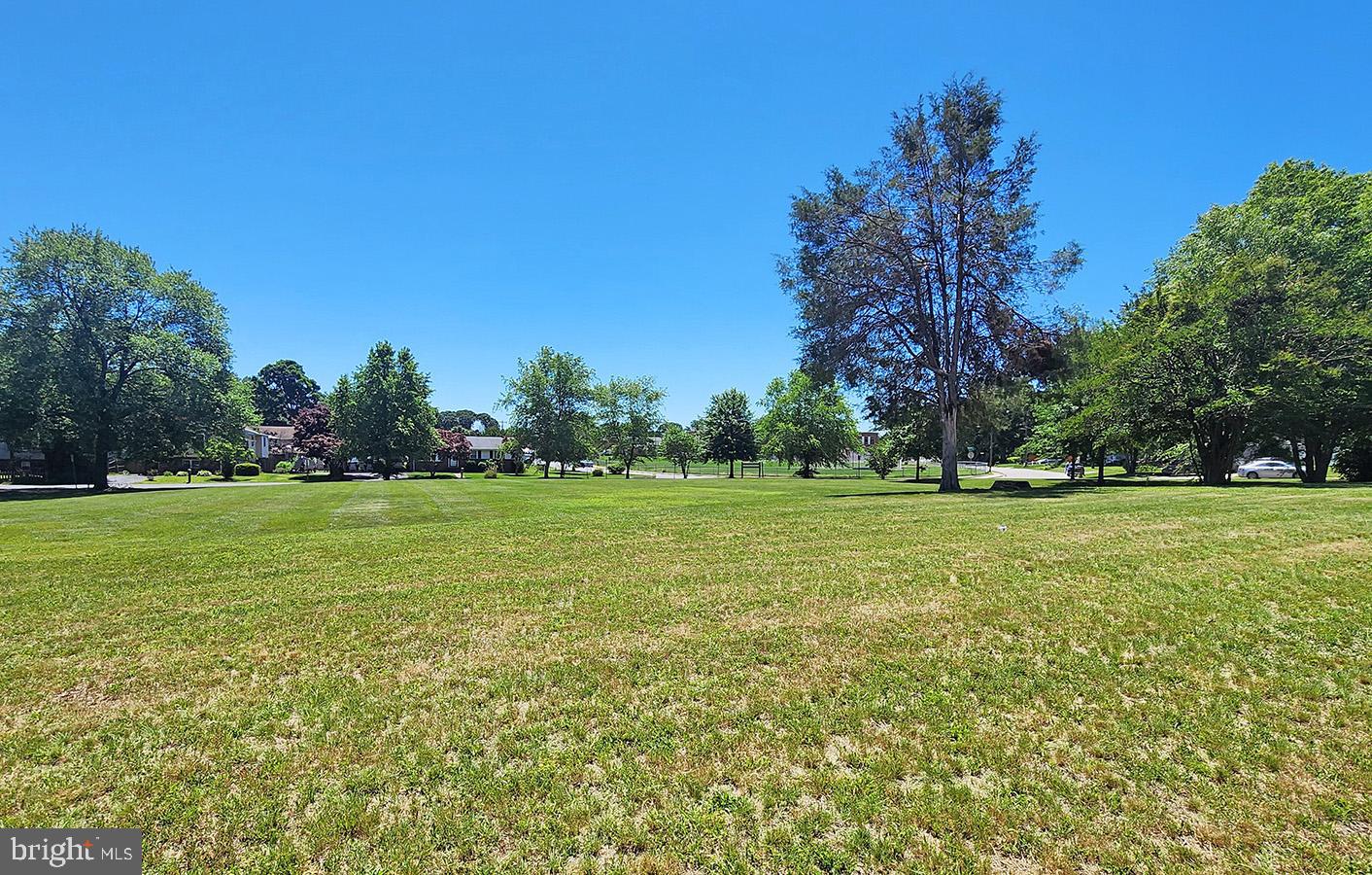 QUEENS PARK - Residential