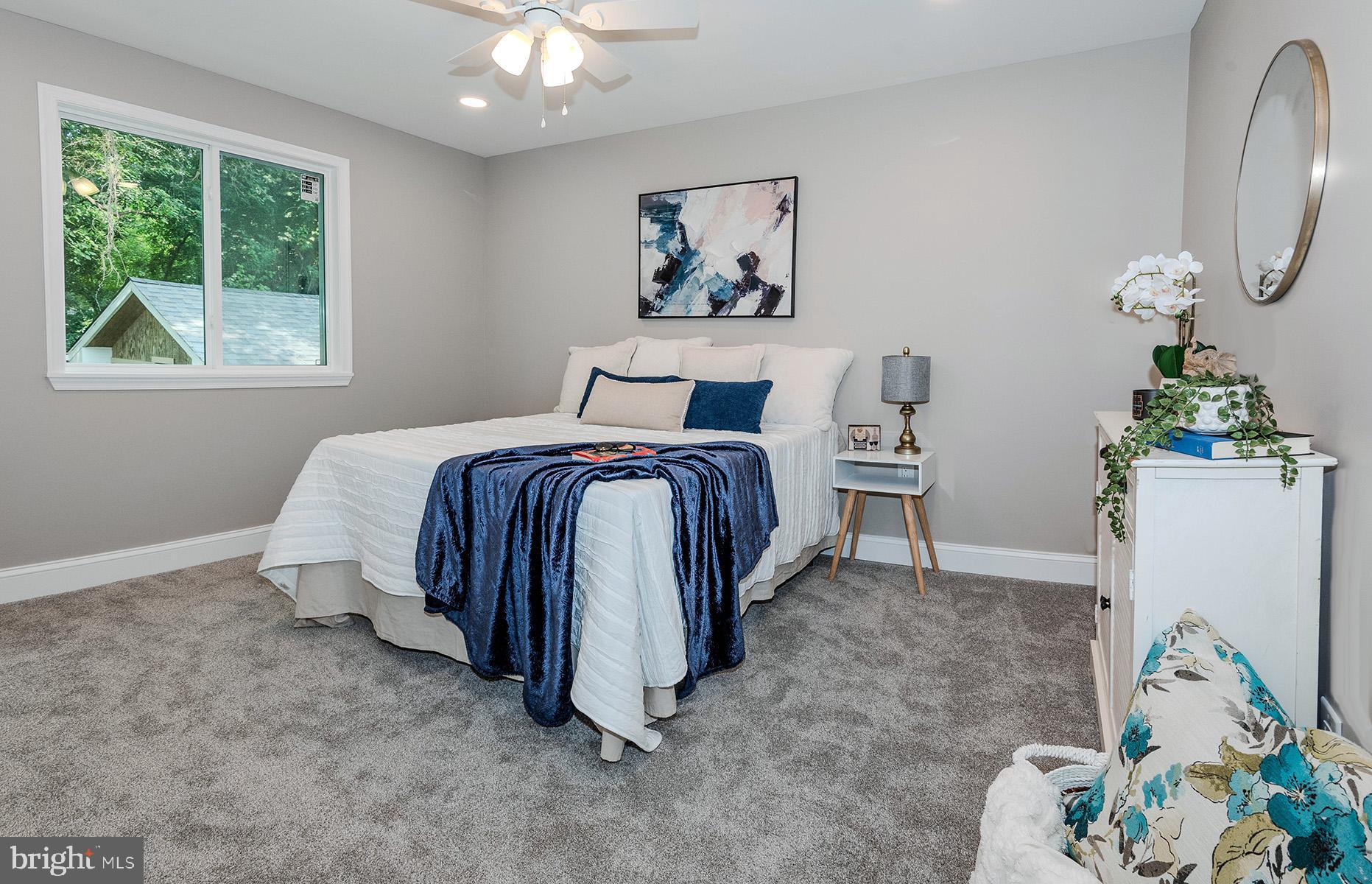QUEENS PARK - Residential