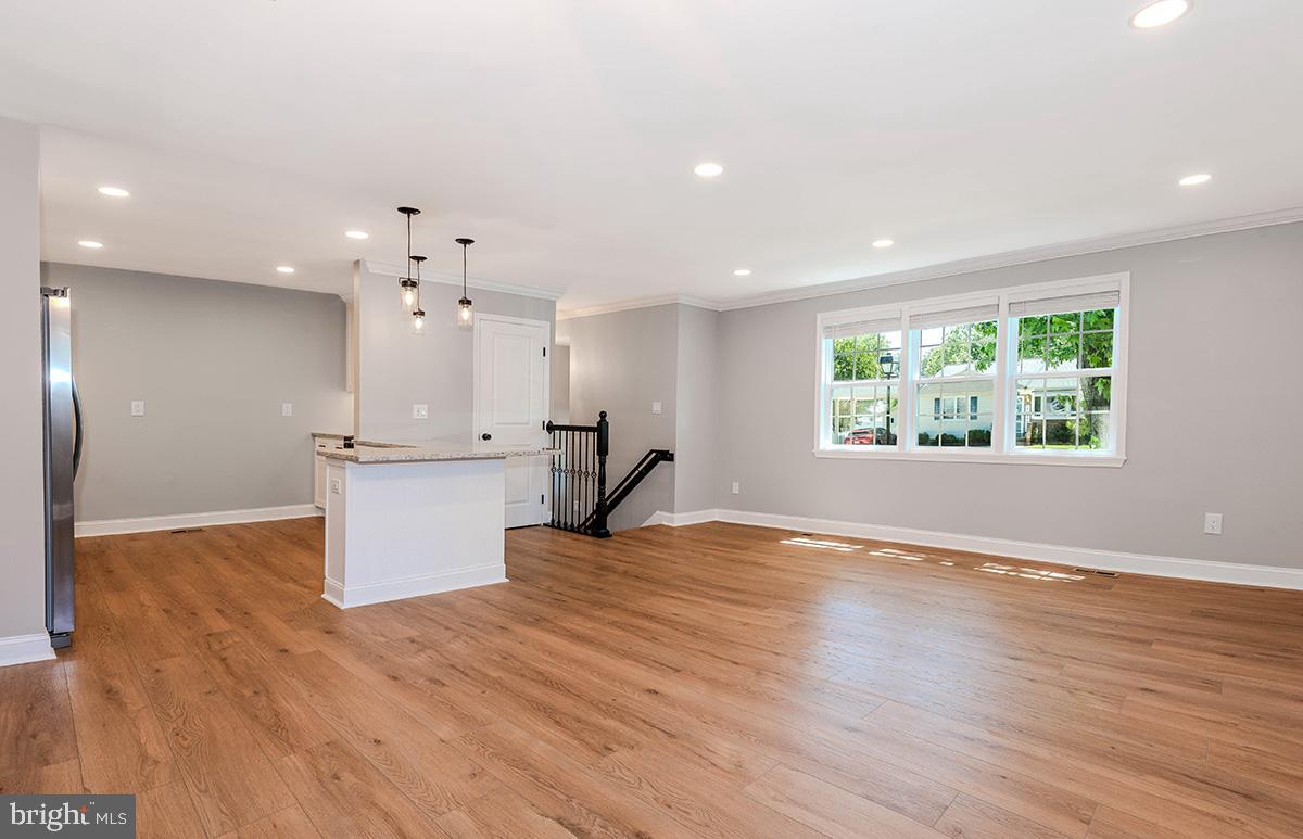 QUEENS PARK - Residential
