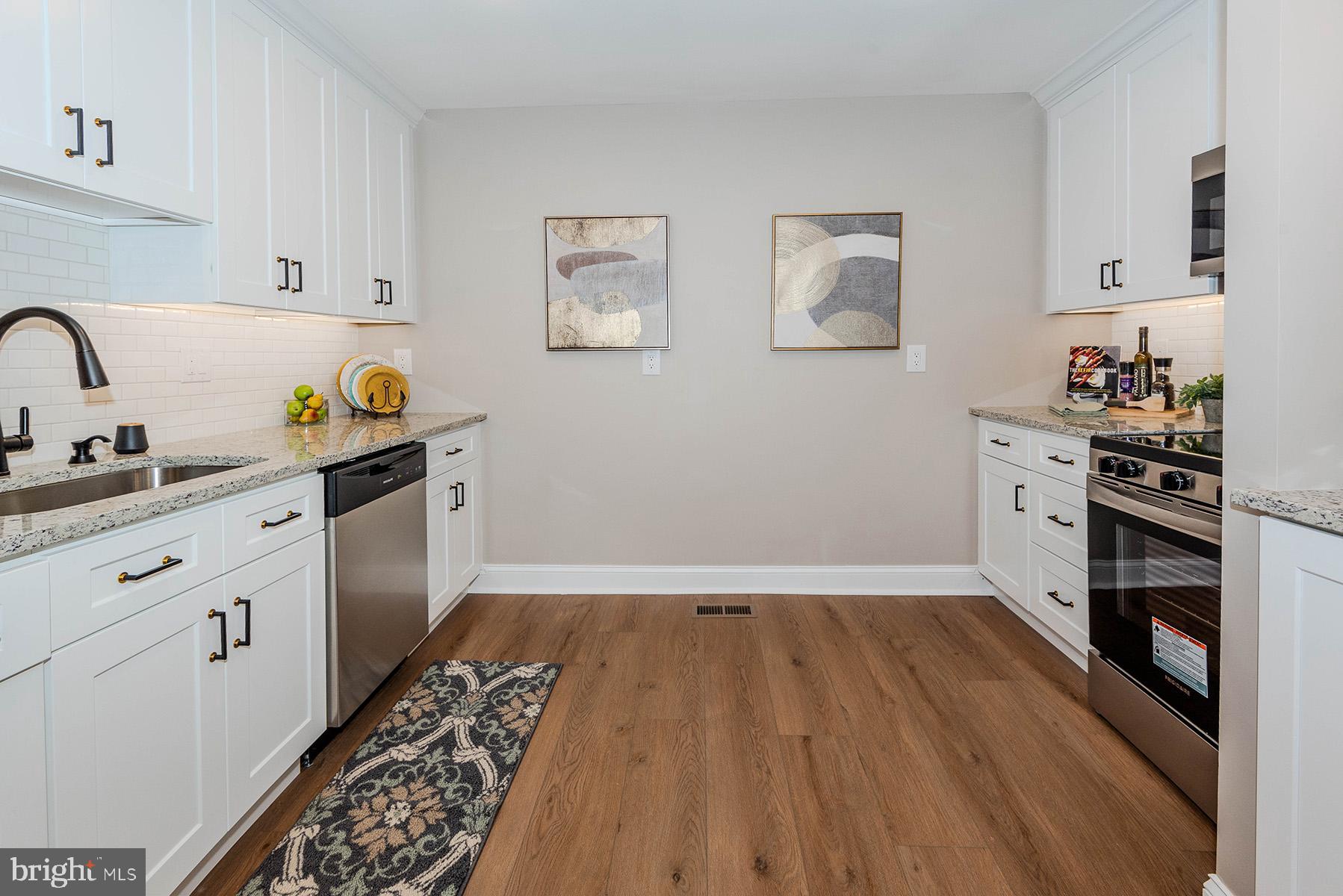 QUEENS PARK - Residential