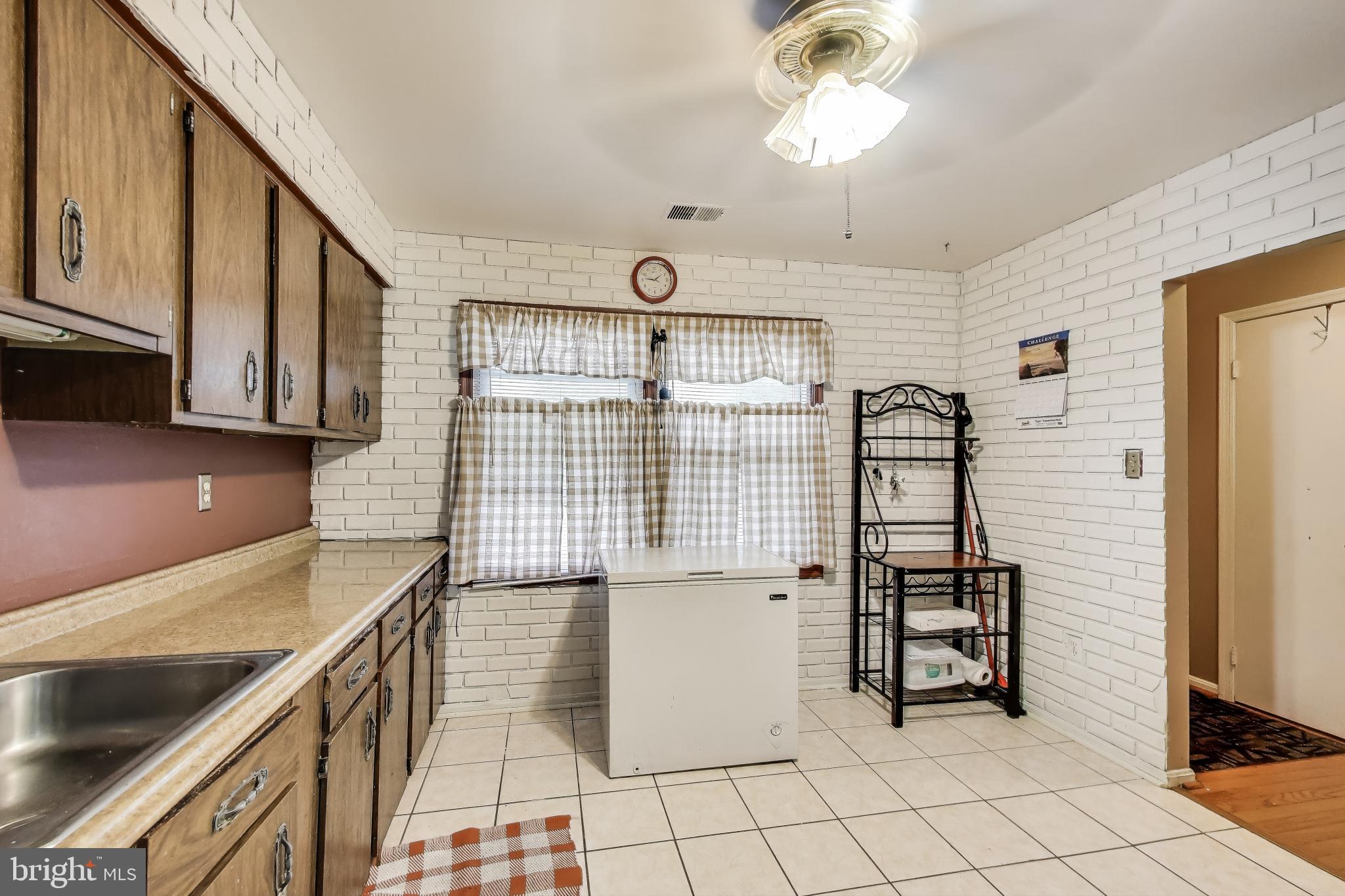 HILLCREST - Residential