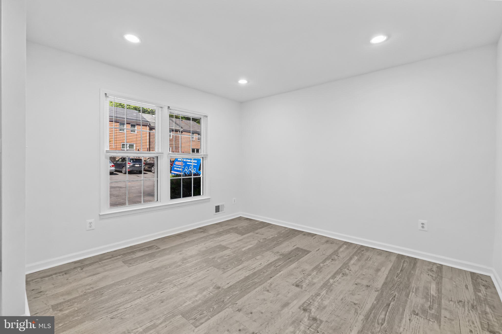 DEEPWOOD - Residential