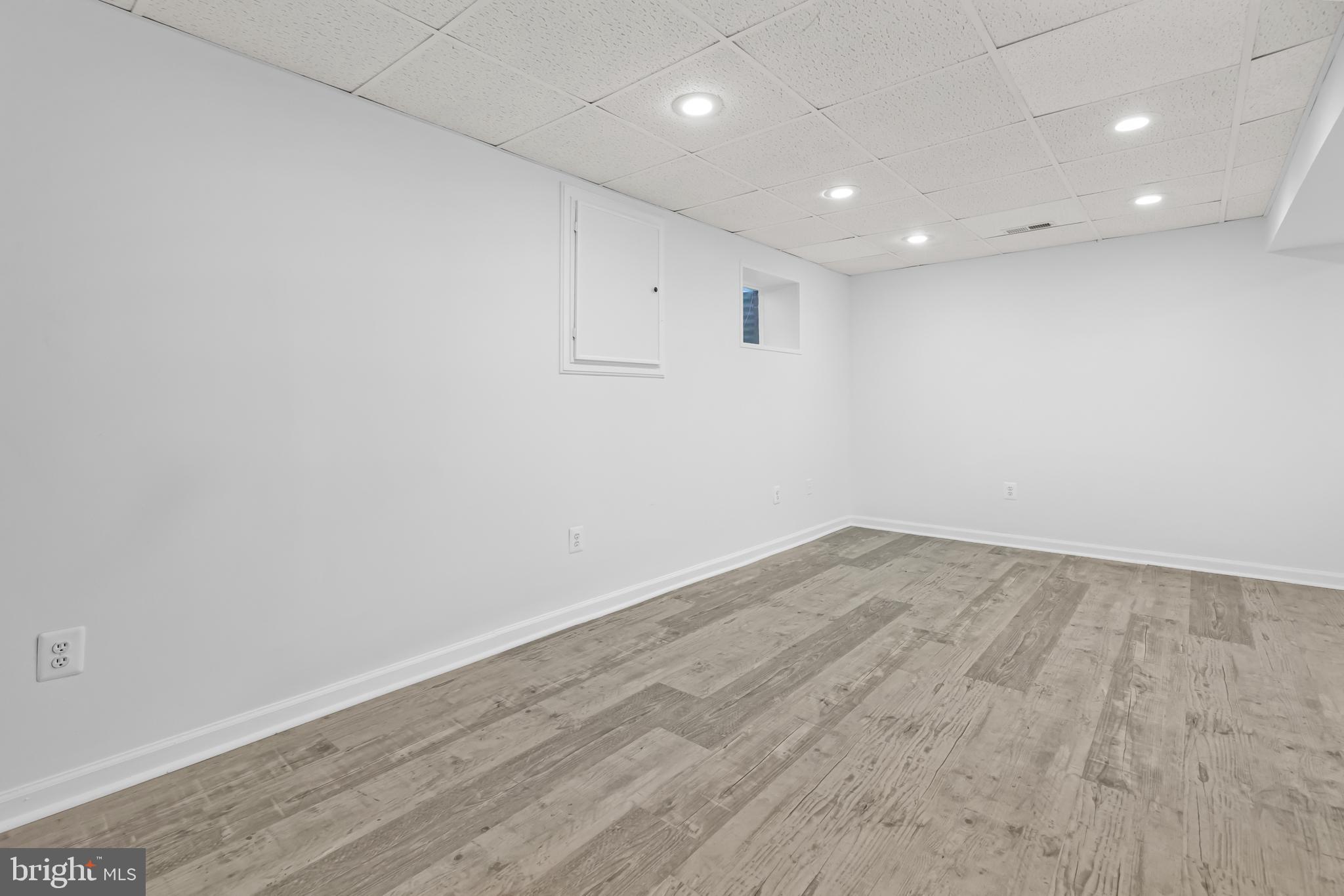 DEEPWOOD - Residential