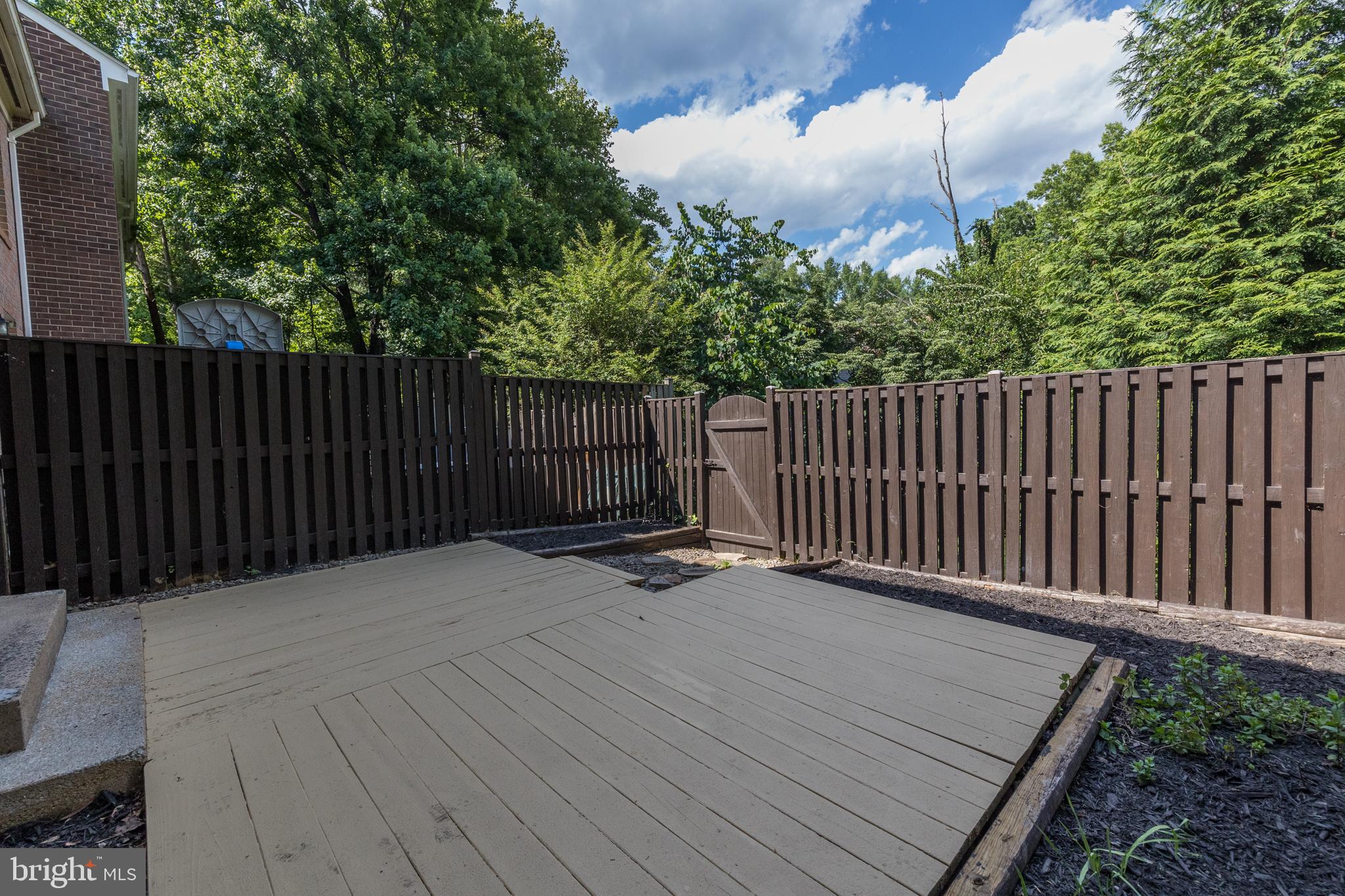 DEEPWOOD - Residential