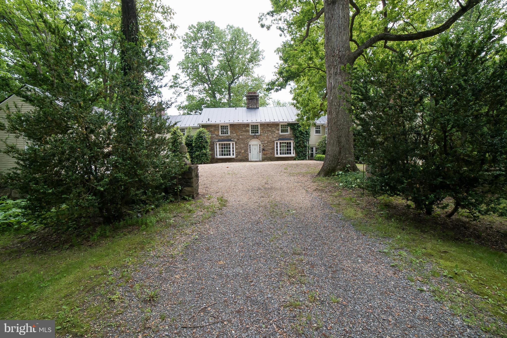 Eglinton Farm -  76+ acres on sought after Zulla Road 1 mile from Middleburg. Beautiful 5 bedroom 4.5 bath house with more than 6,500 sq ft of living space. House includes 2 bedroom apt. Additional 3,000 sq ft guest house stable, ring fenced pastures and equipment sheds. Orange County Hunt Terretory