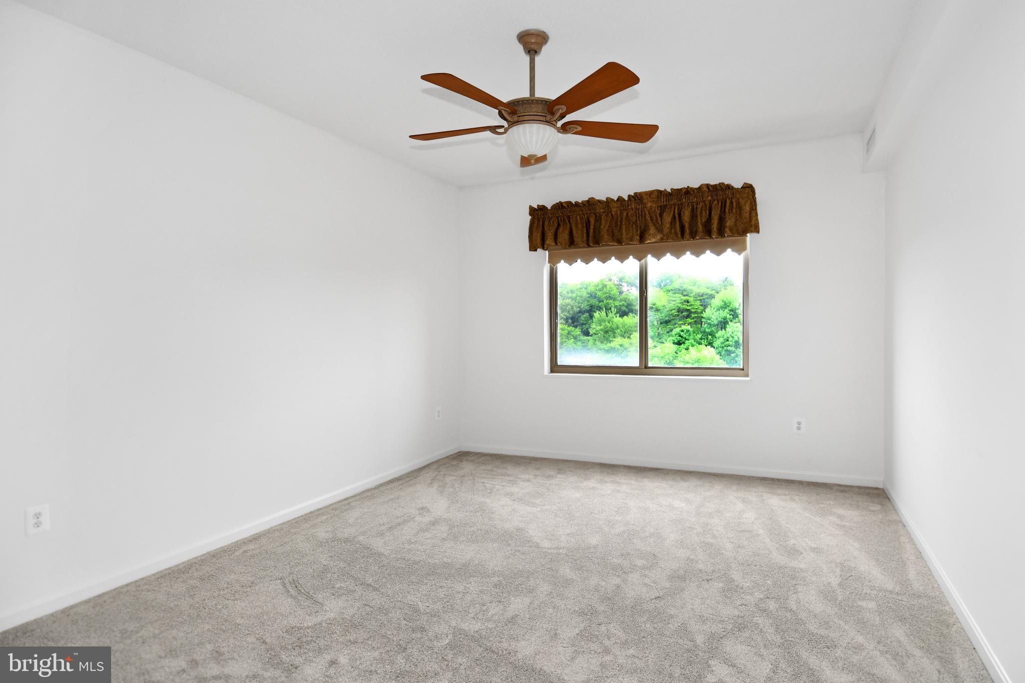 OVERLOOK AT LEISURE WORLD - Residential