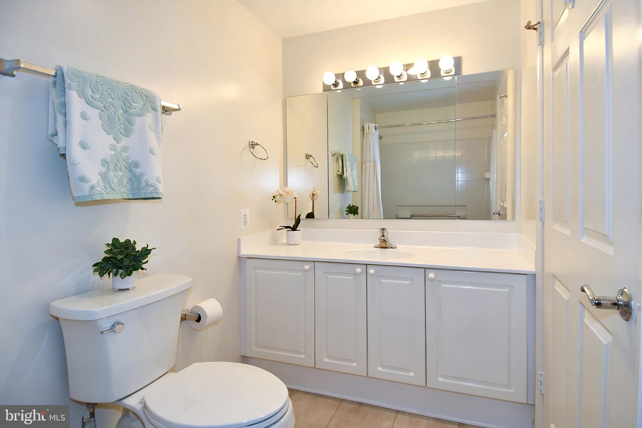 OVERLOOK AT LEISURE WORLD - Residential