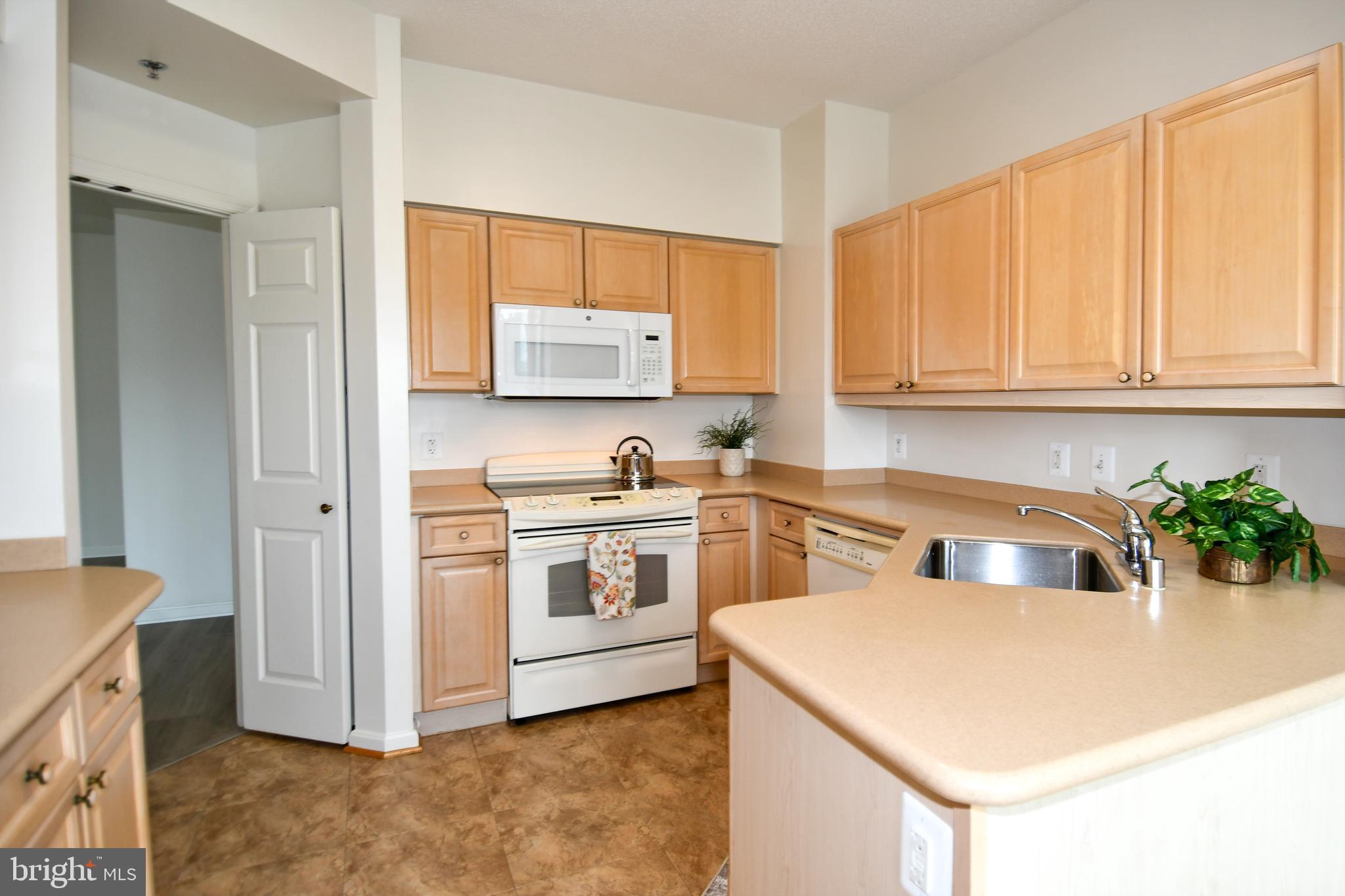 OVERLOOK AT LEISURE WORLD - Residential