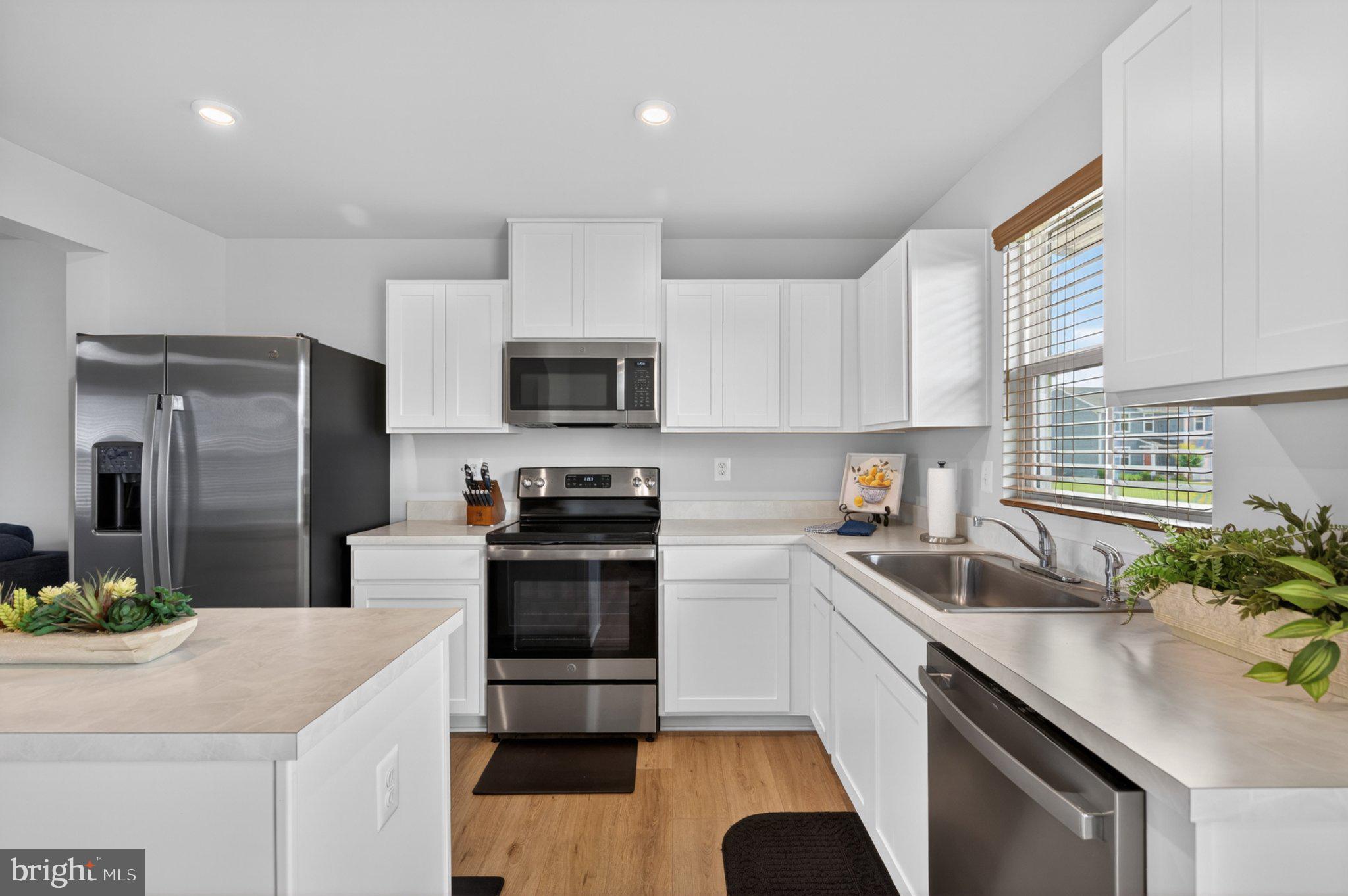 SOUTH BROOK - Residential