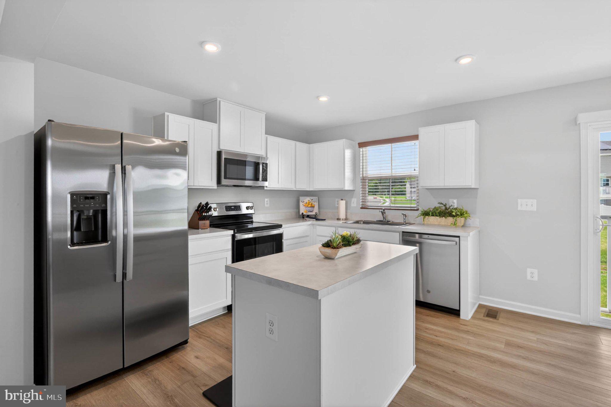 SOUTH BROOK - Residential
