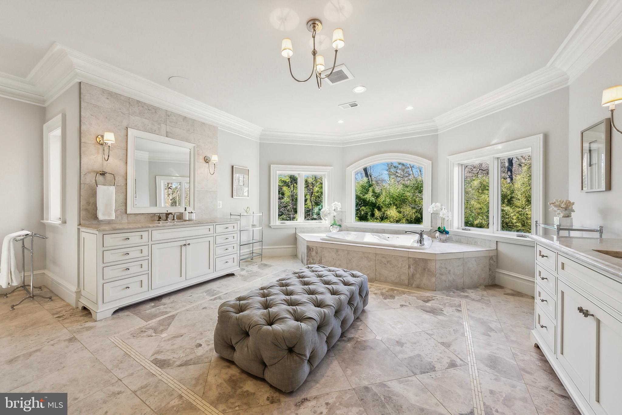 WOODSIDE ESTATES - Residential