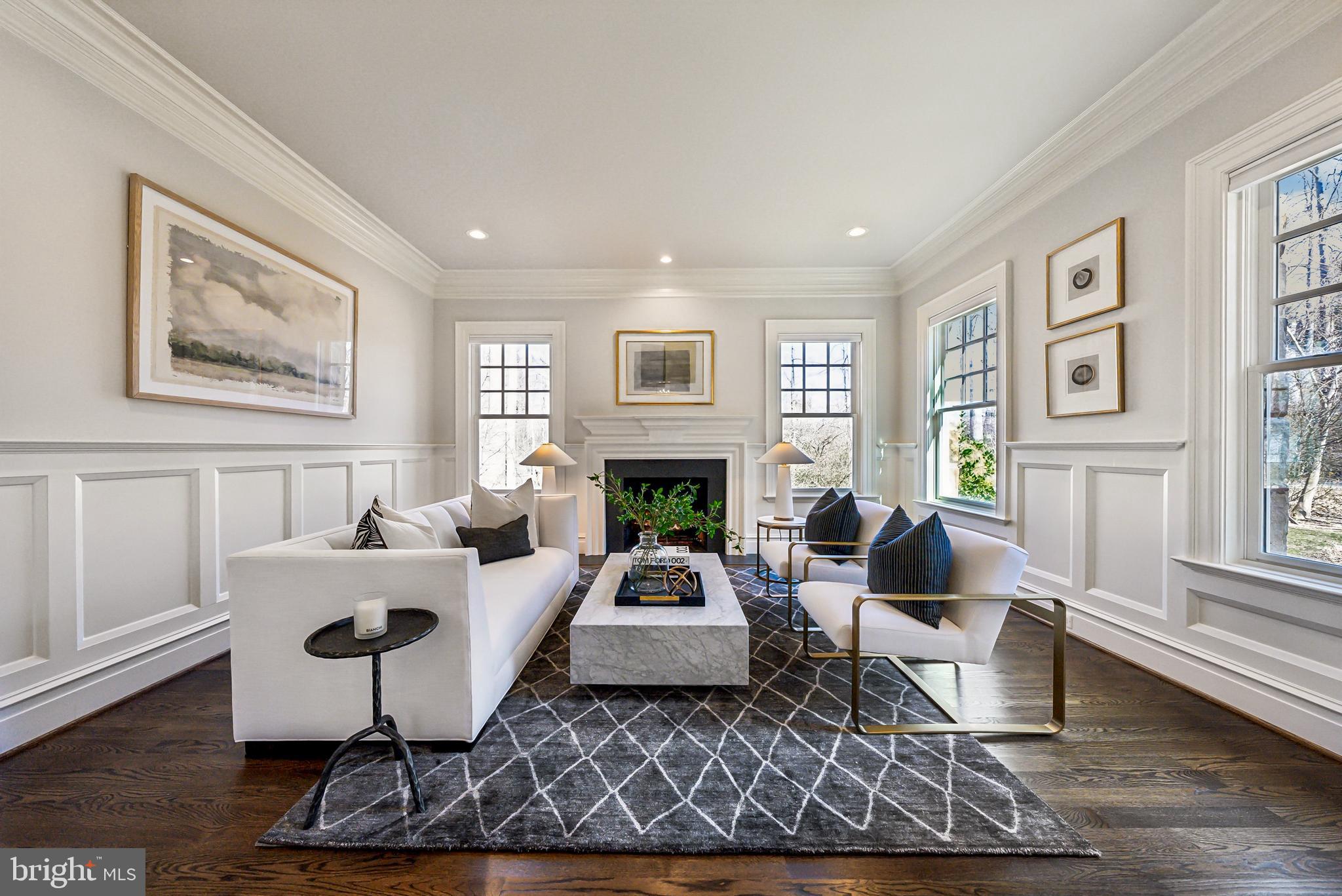 WOODSIDE ESTATES - Residential