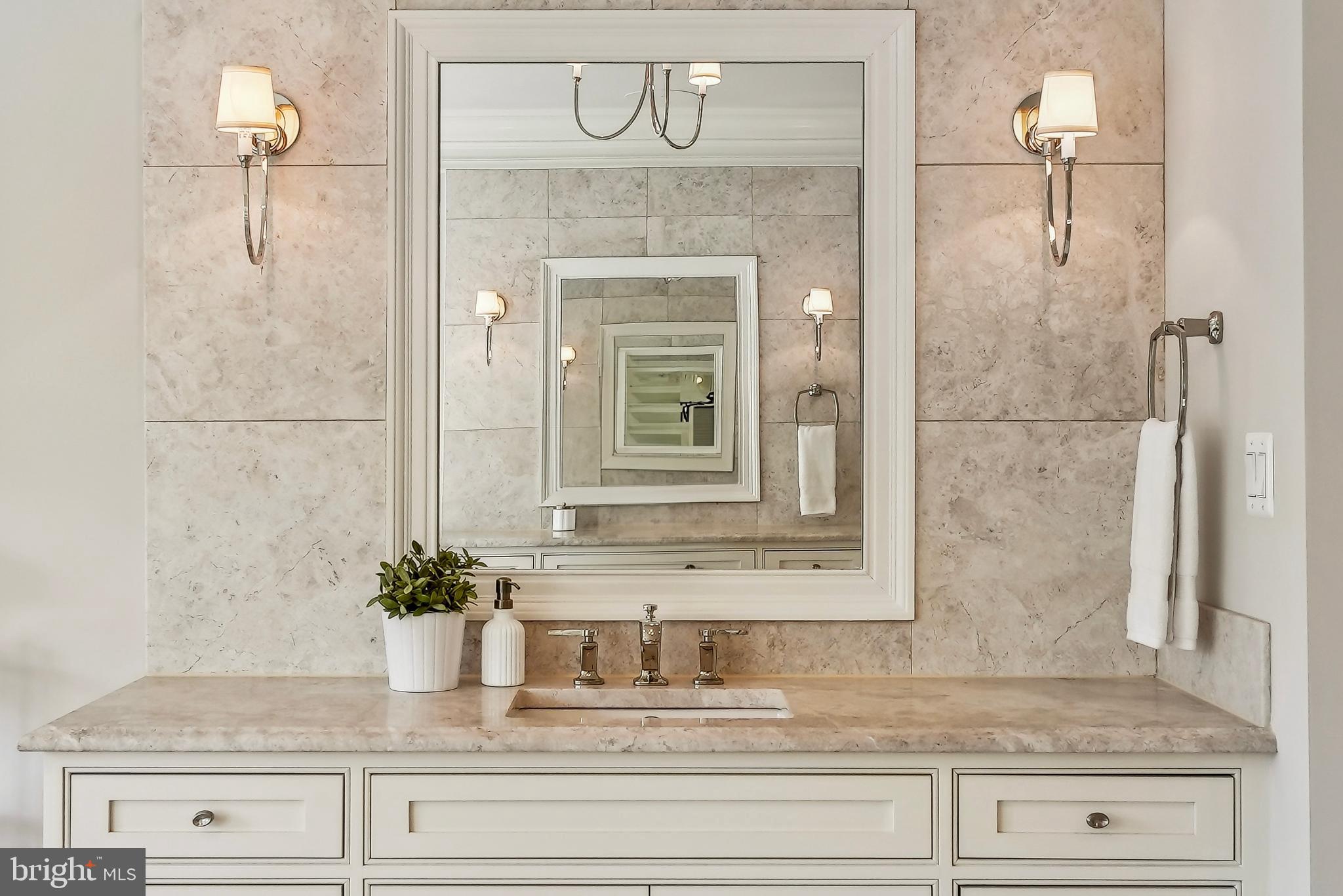 WOODSIDE ESTATES - Residential