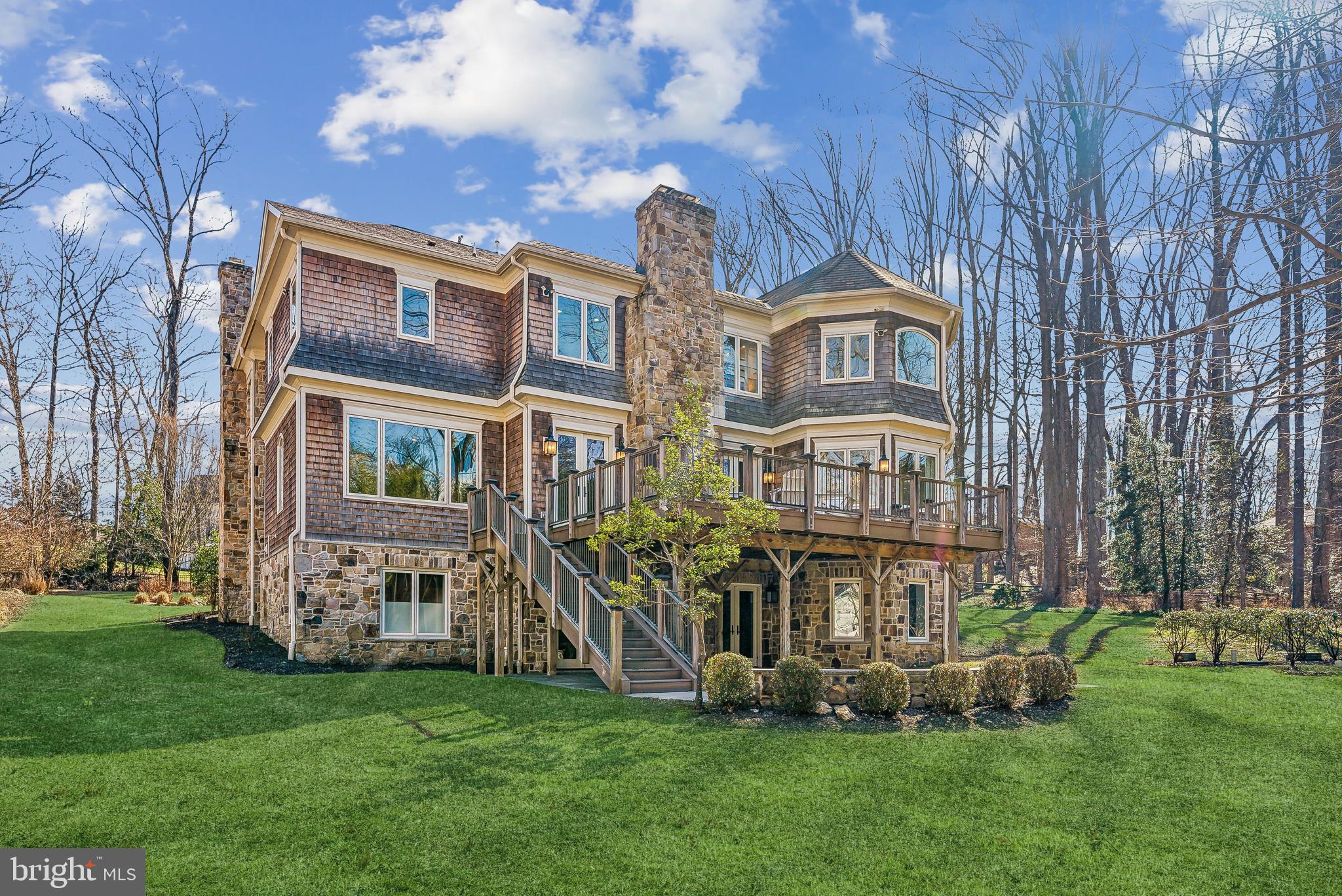 WOODSIDE ESTATES - Residential