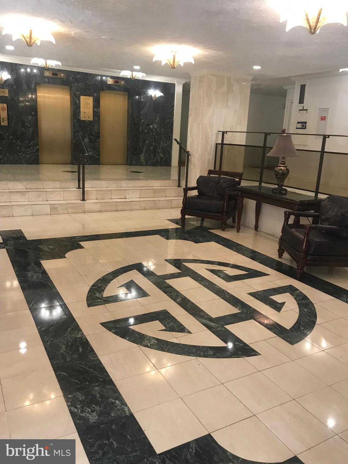 RIVER PLACE NORTH - Residential Lease