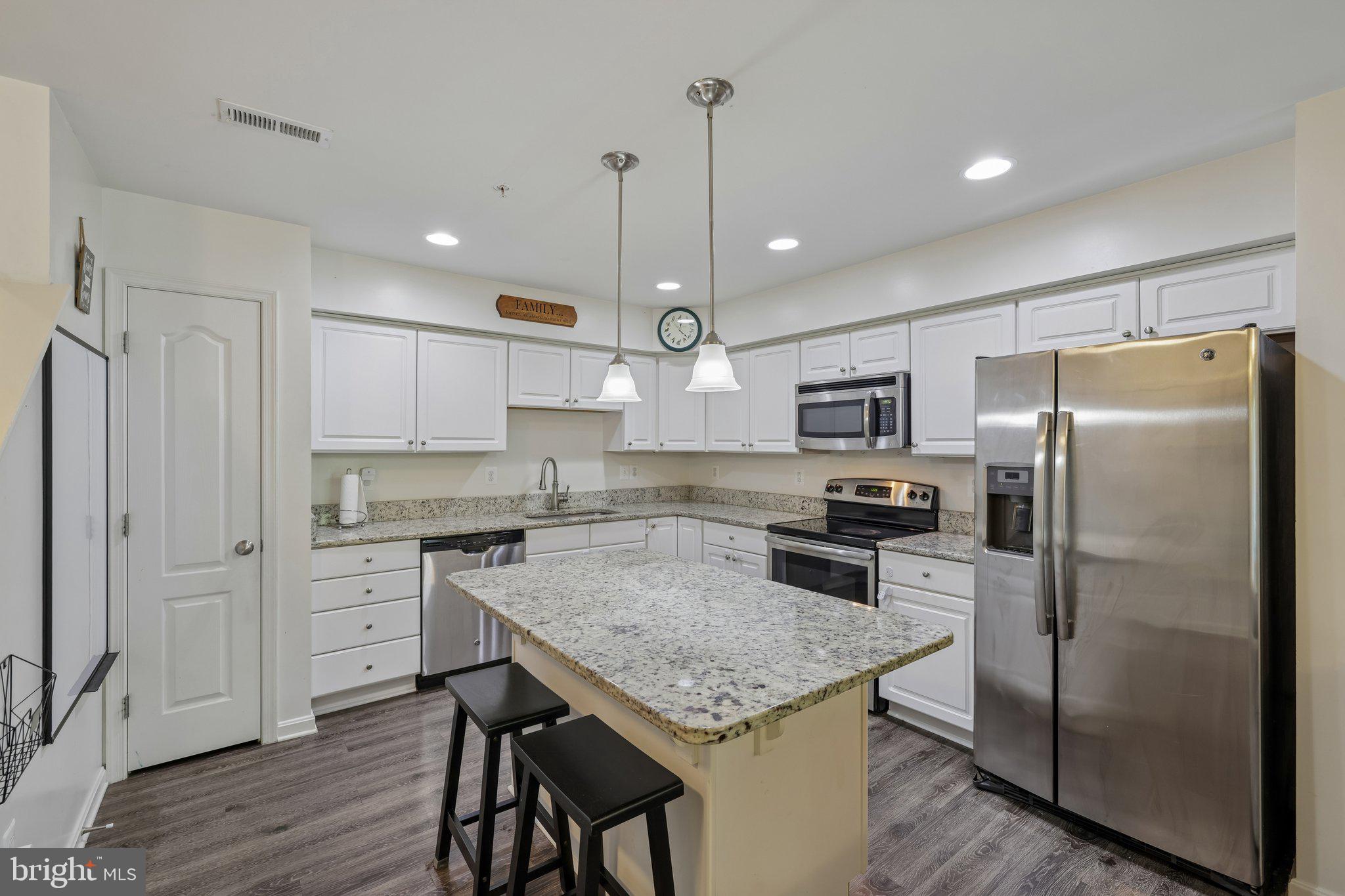 RESERVOIR RIDGE - Residential