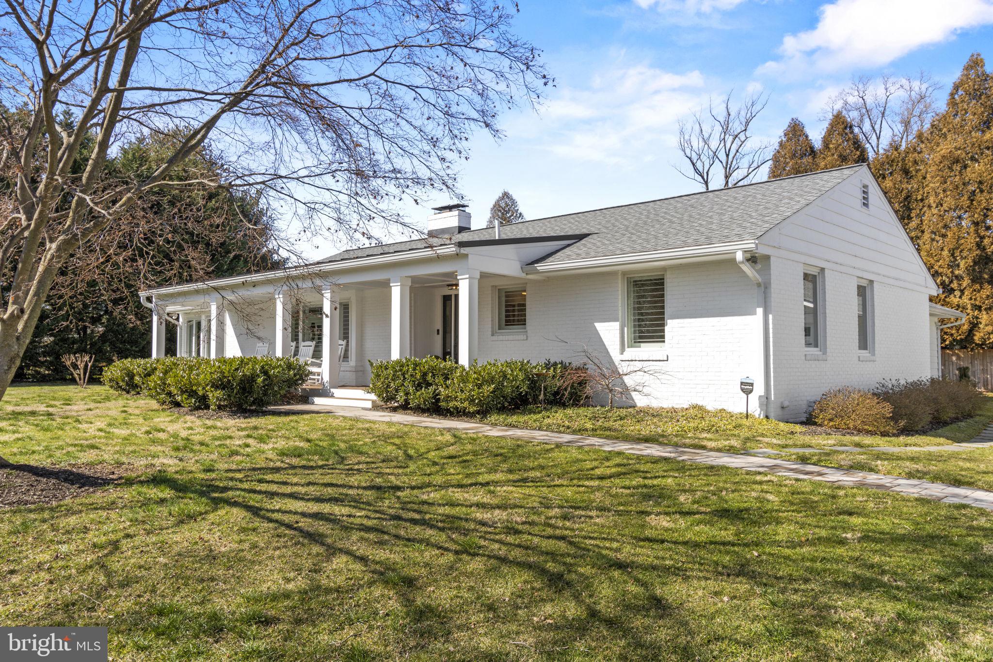PENDENNIS MOUNT - Residential