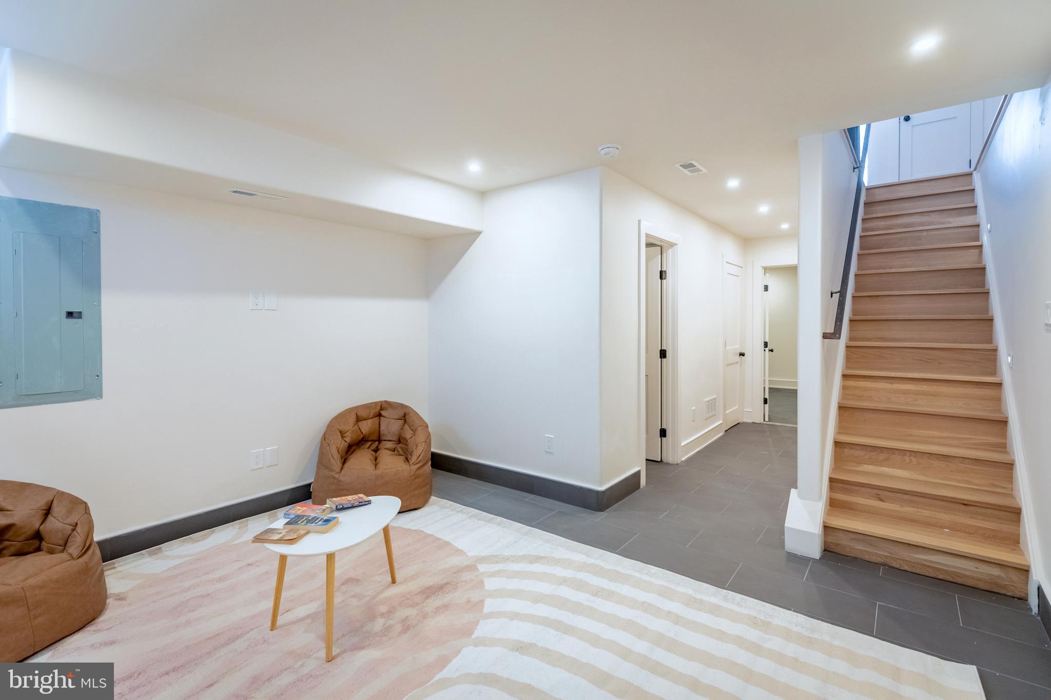 GRADUATE HOSPITAL - Residential