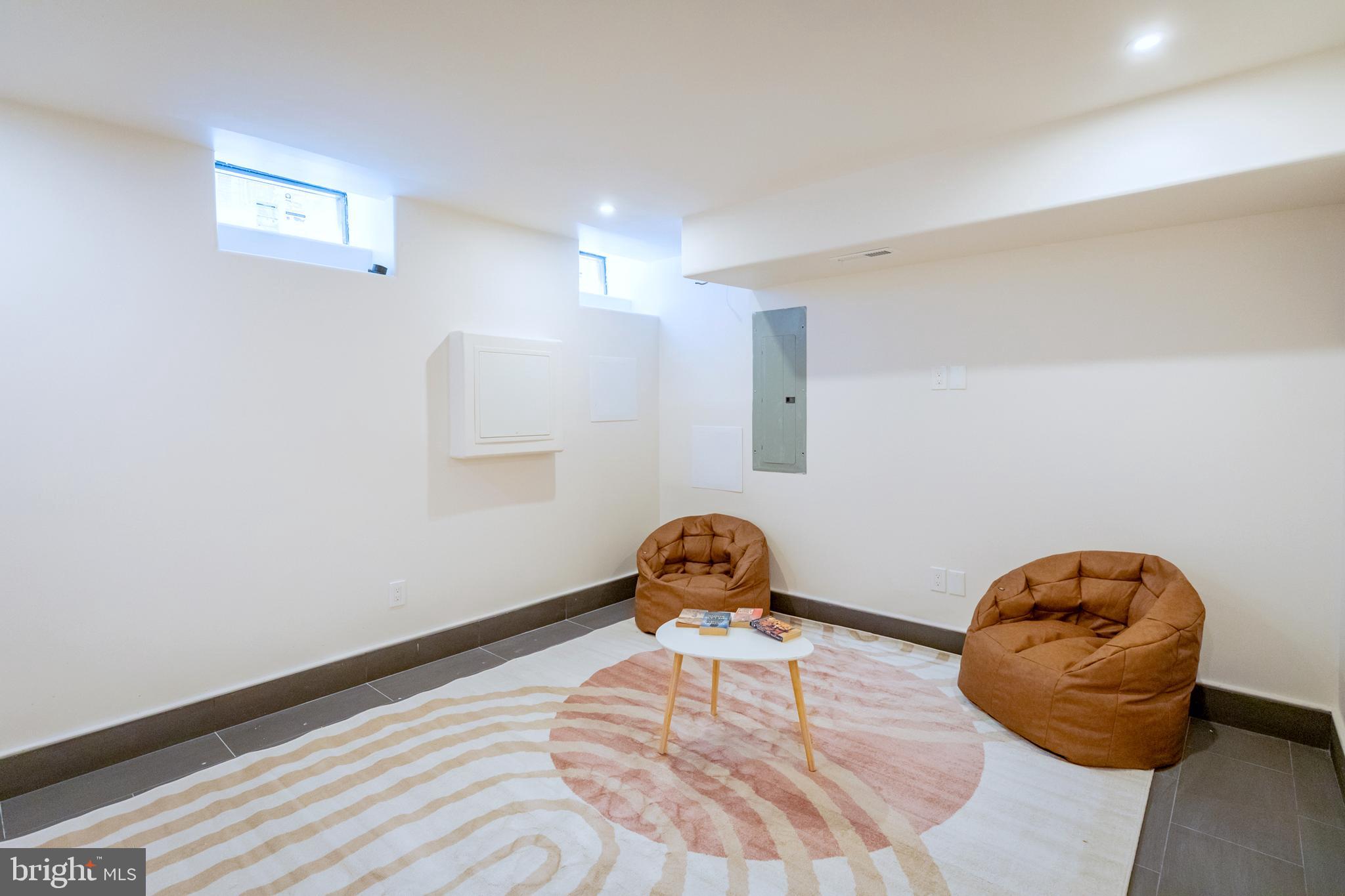 GRADUATE HOSPITAL - Residential
