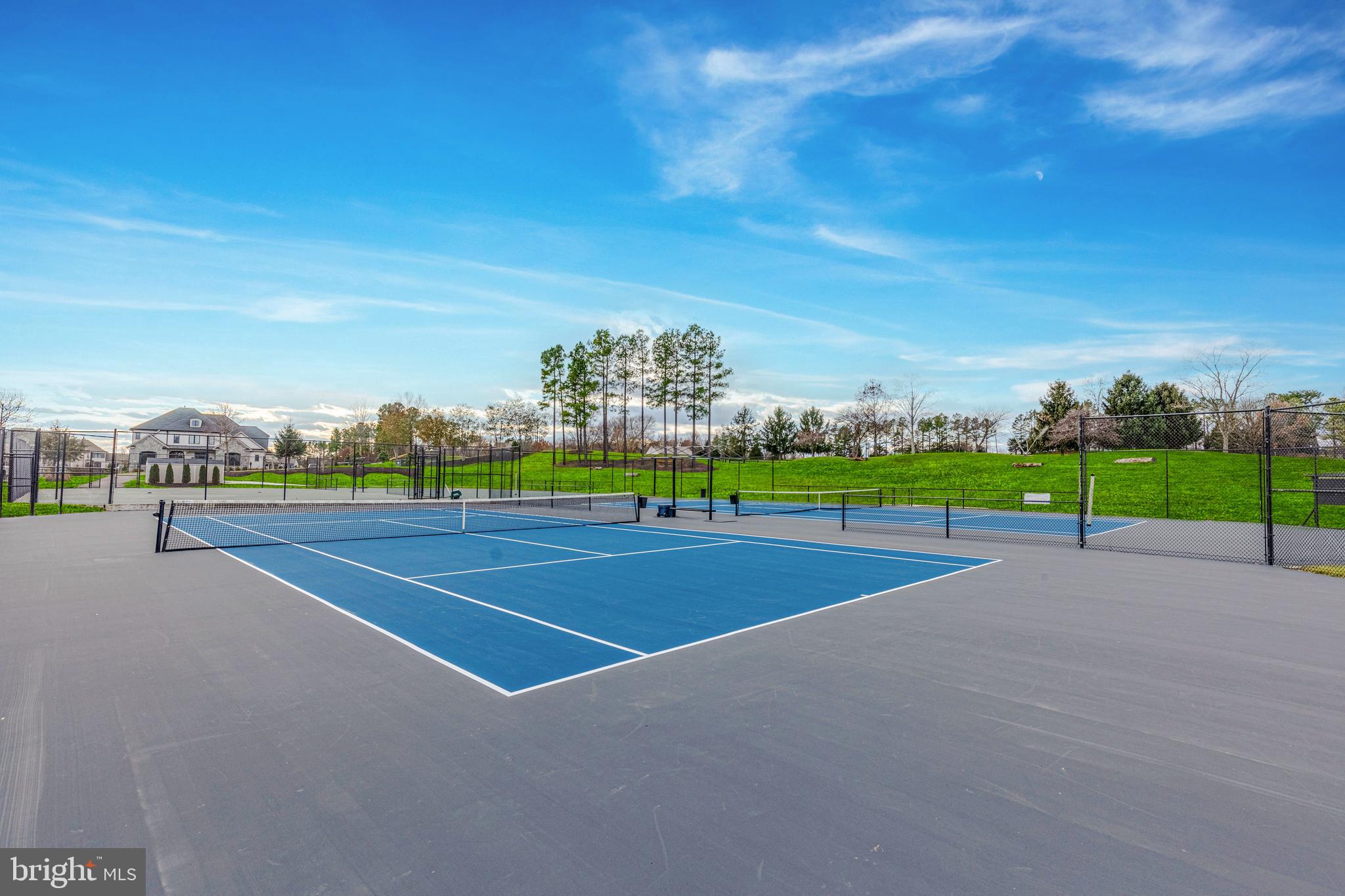 CREIGHTON FARMS - Residential