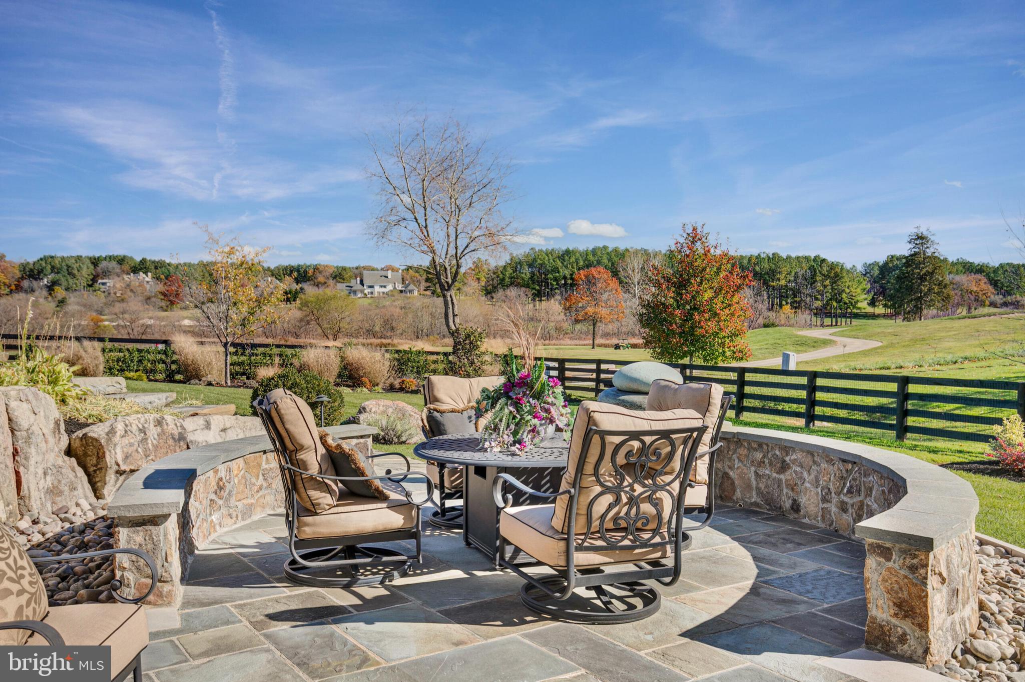 CREIGHTON FARMS - Residential