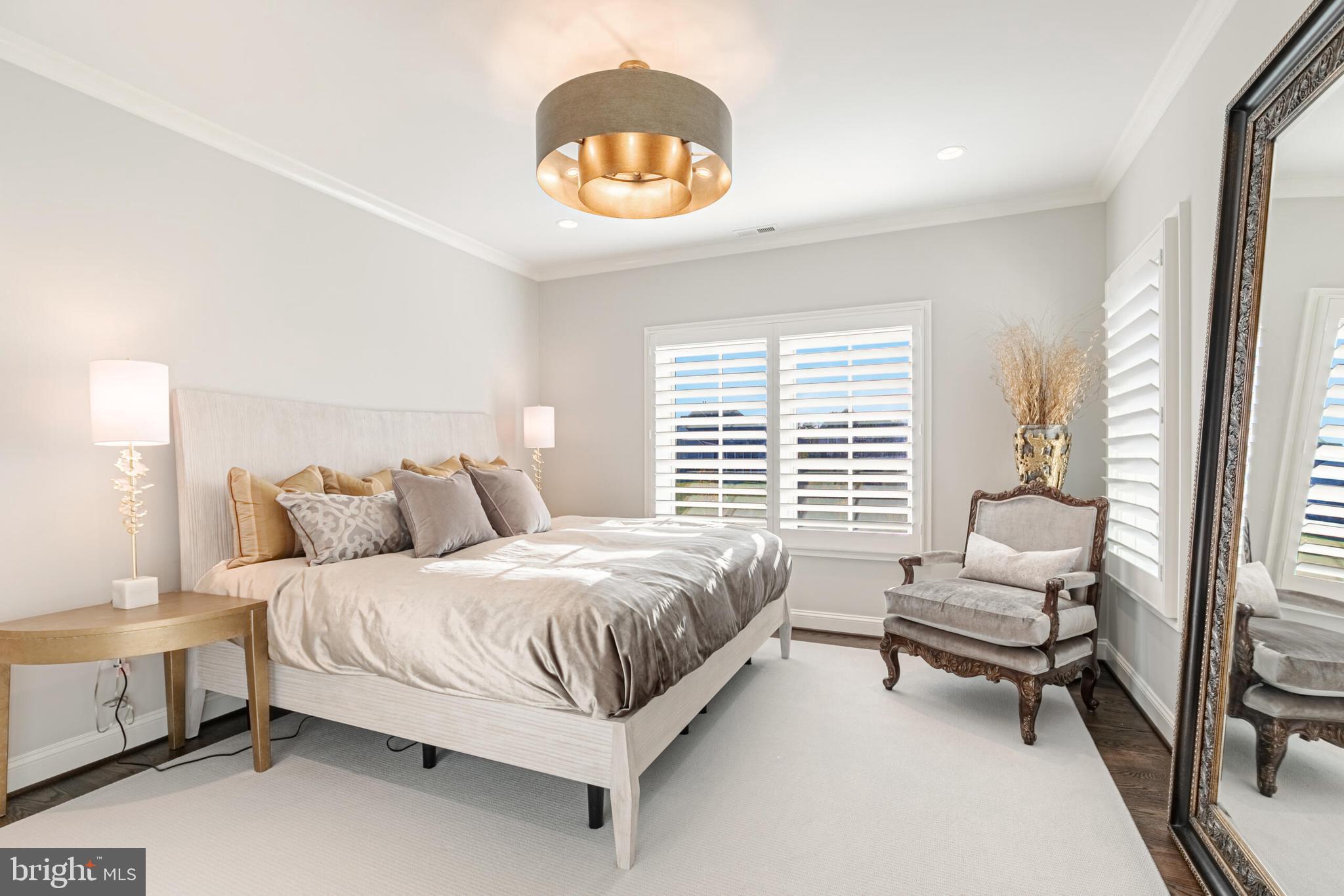 CREIGHTON FARMS - Residential