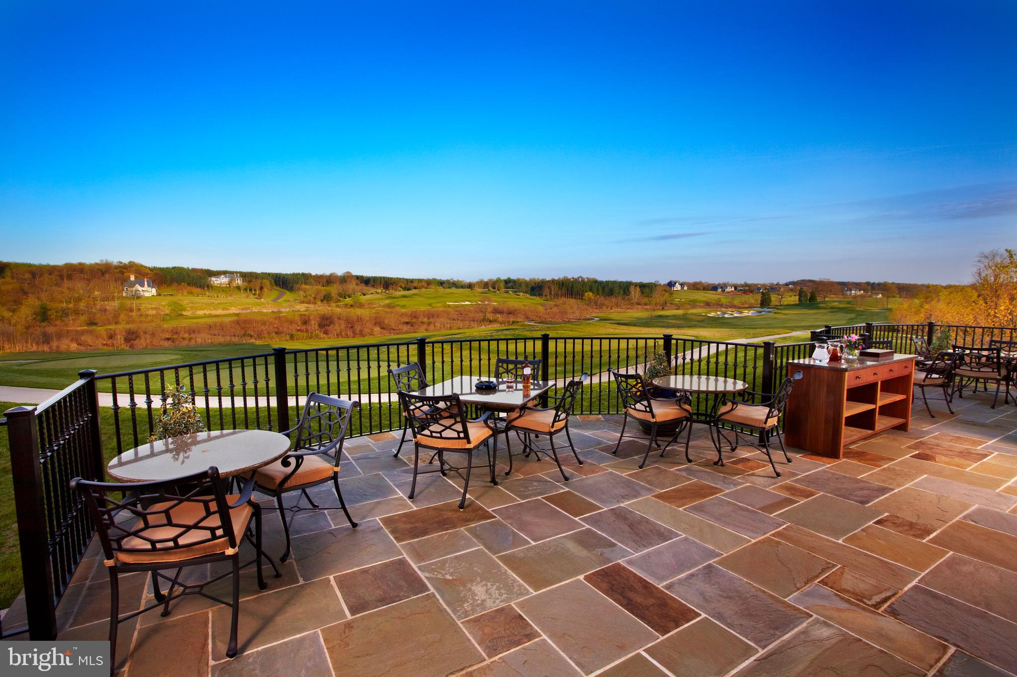 CREIGHTON FARMS - Residential