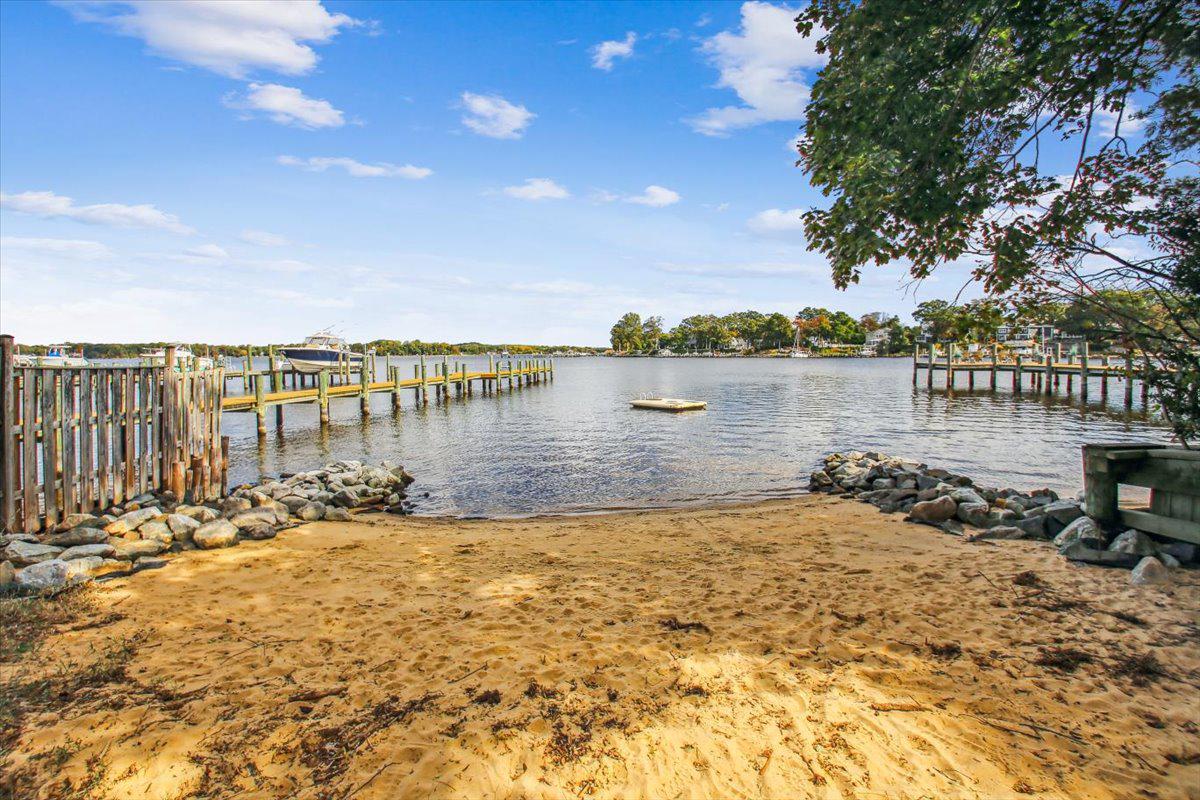 VILLAS AT SEVERNA PARK - Residential