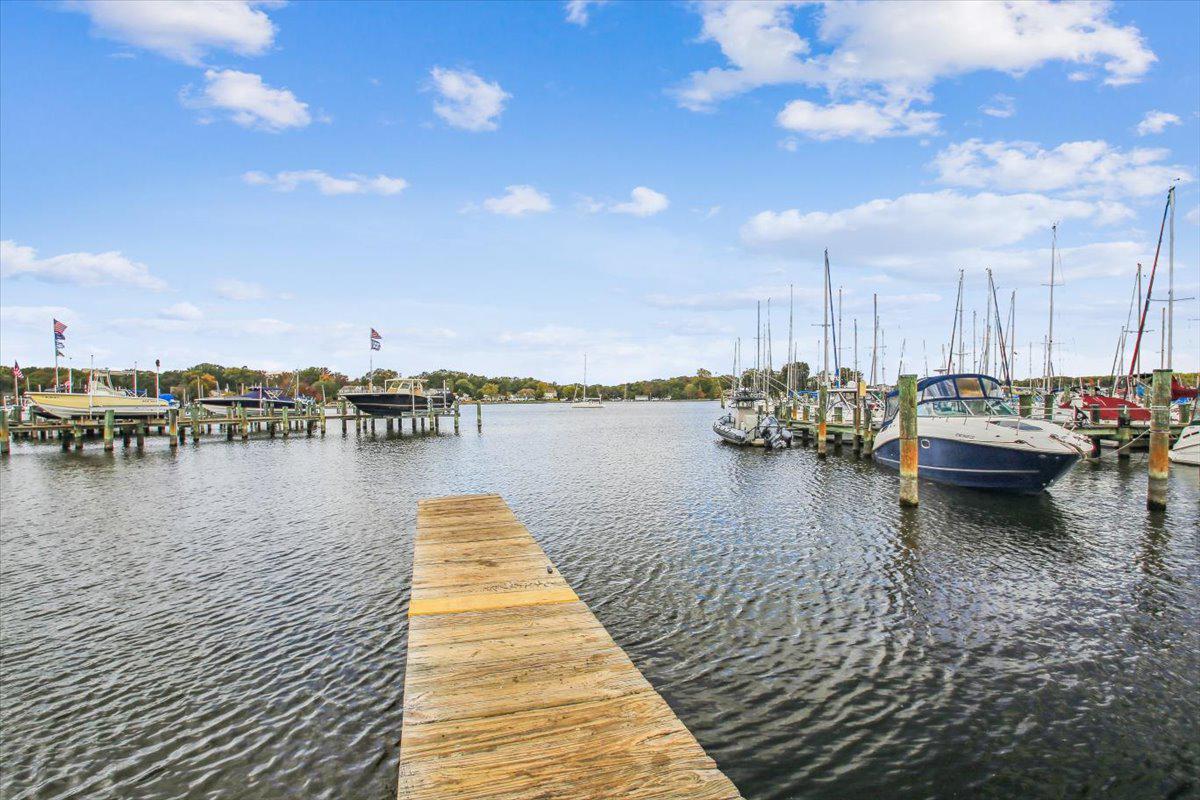 VILLAS AT SEVERNA PARK - Residential