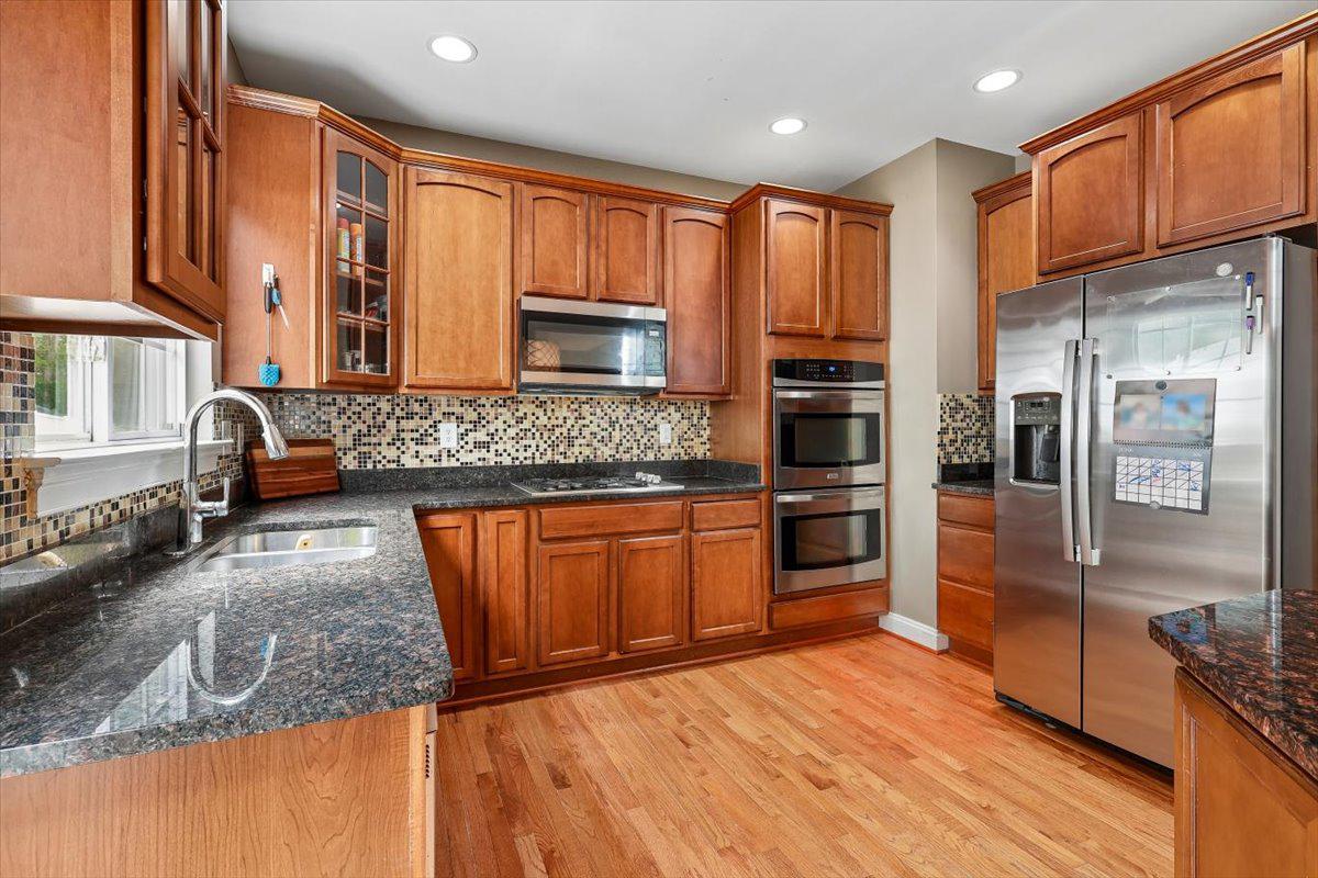 VILLAS AT SEVERNA PARK - Residential