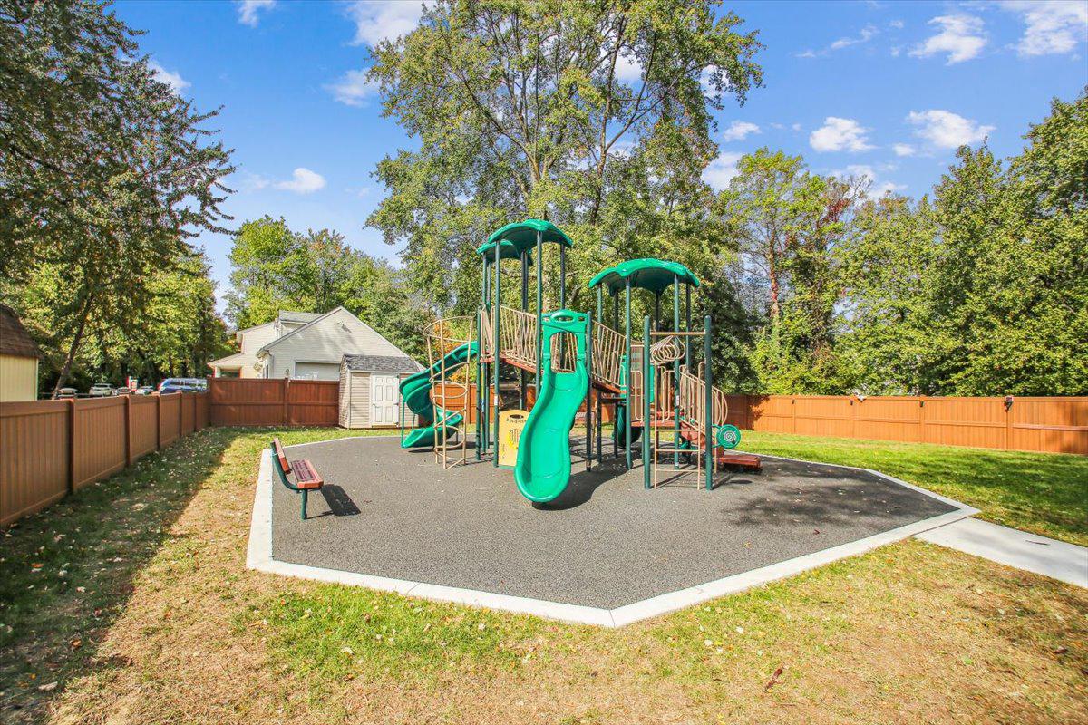 VILLAS AT SEVERNA PARK - Residential