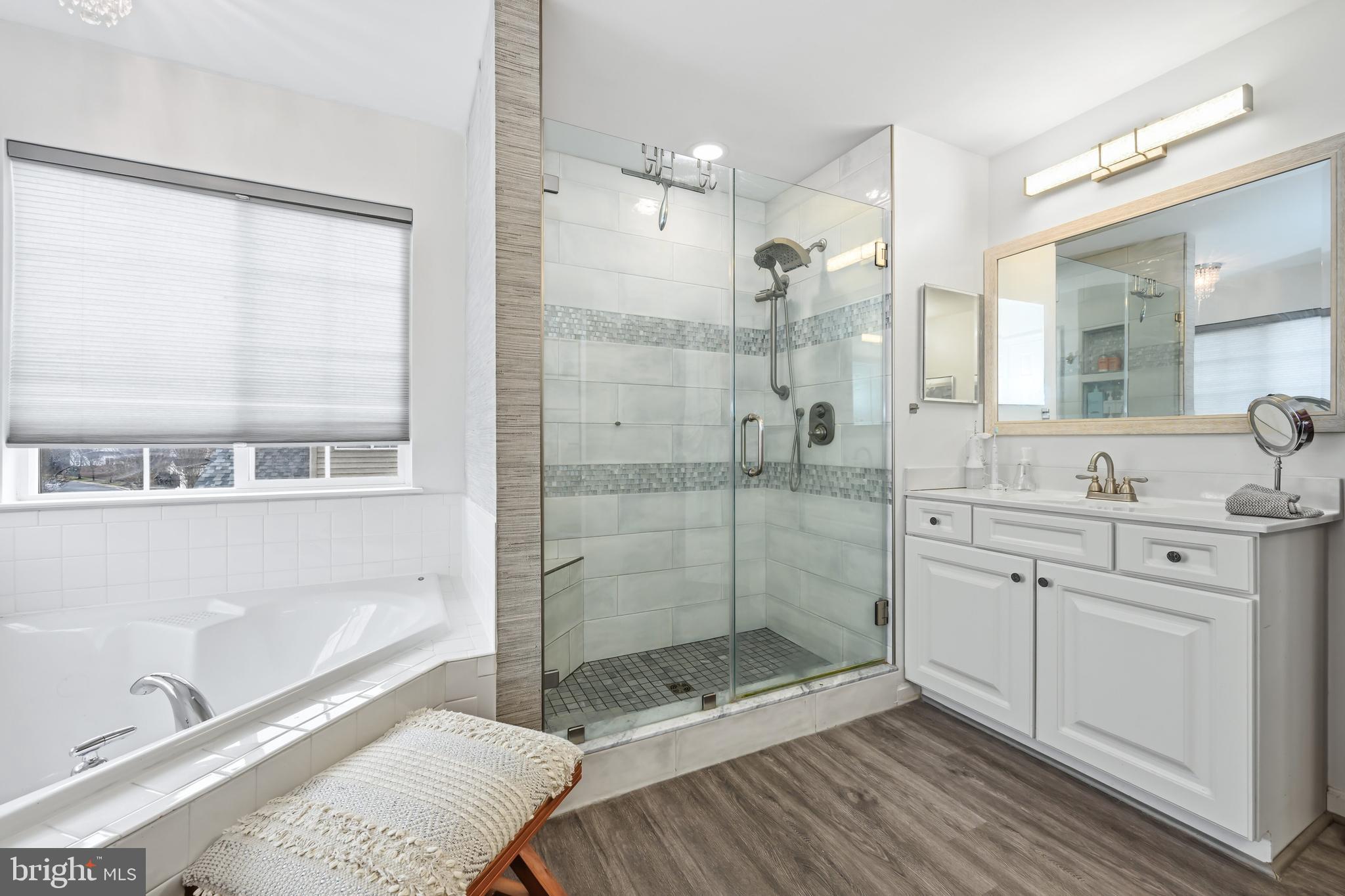 NORTH BROOK - Residential
