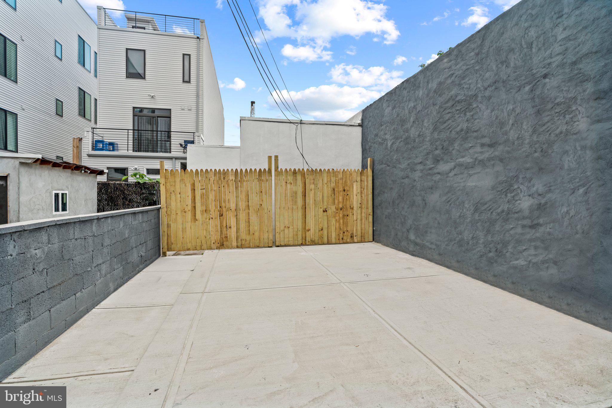 POINT BREEZE - Residential