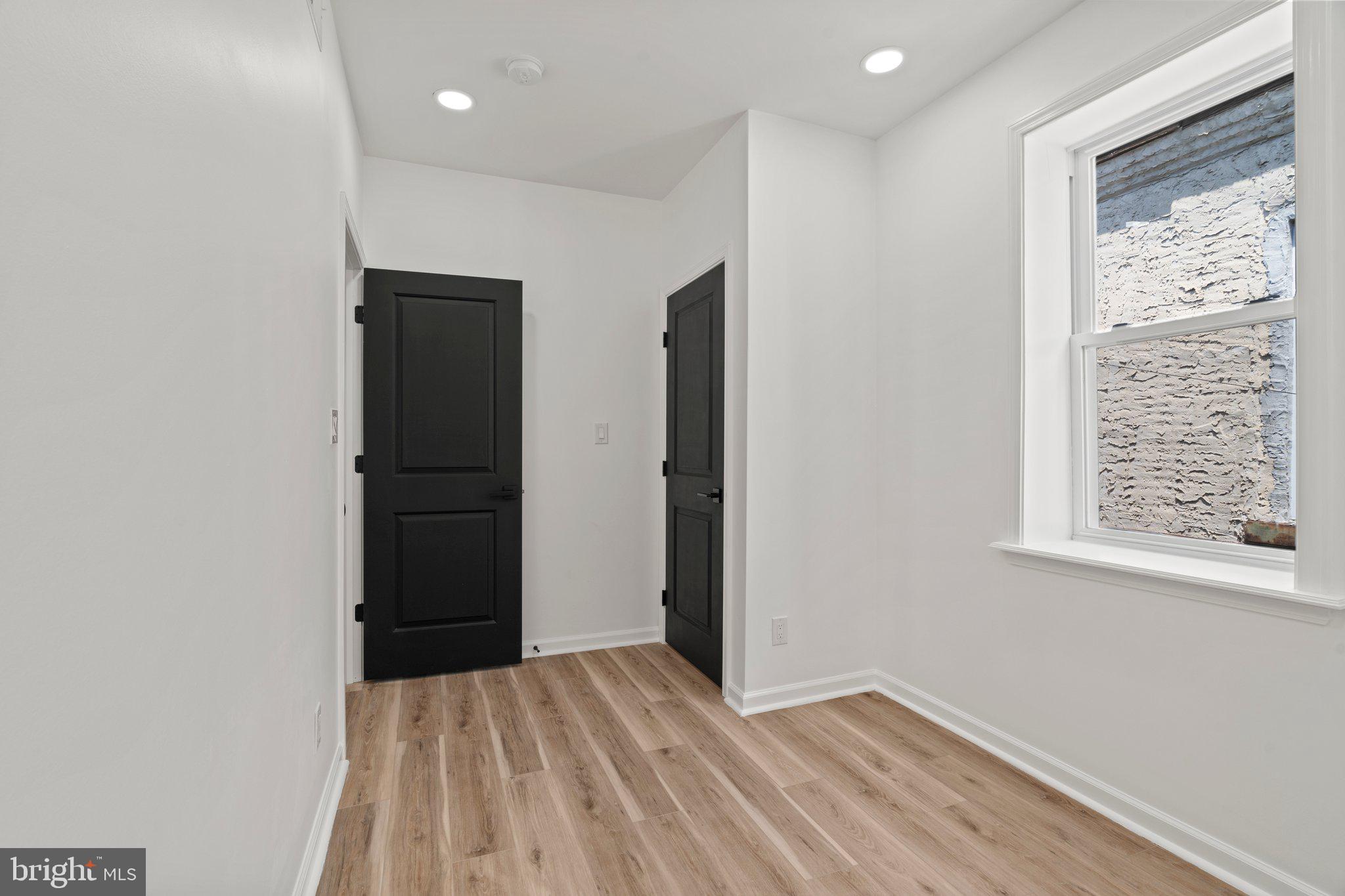 POINT BREEZE - Residential