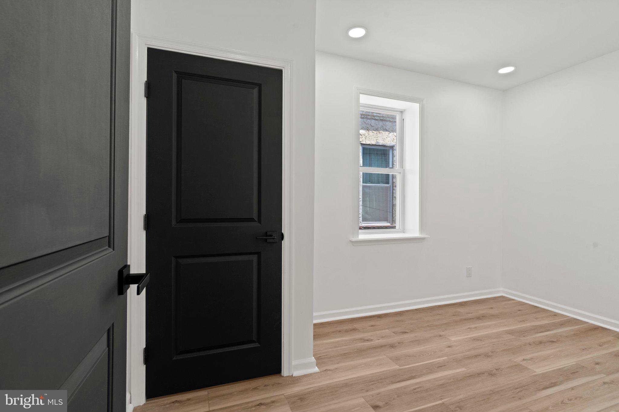 POINT BREEZE - Residential