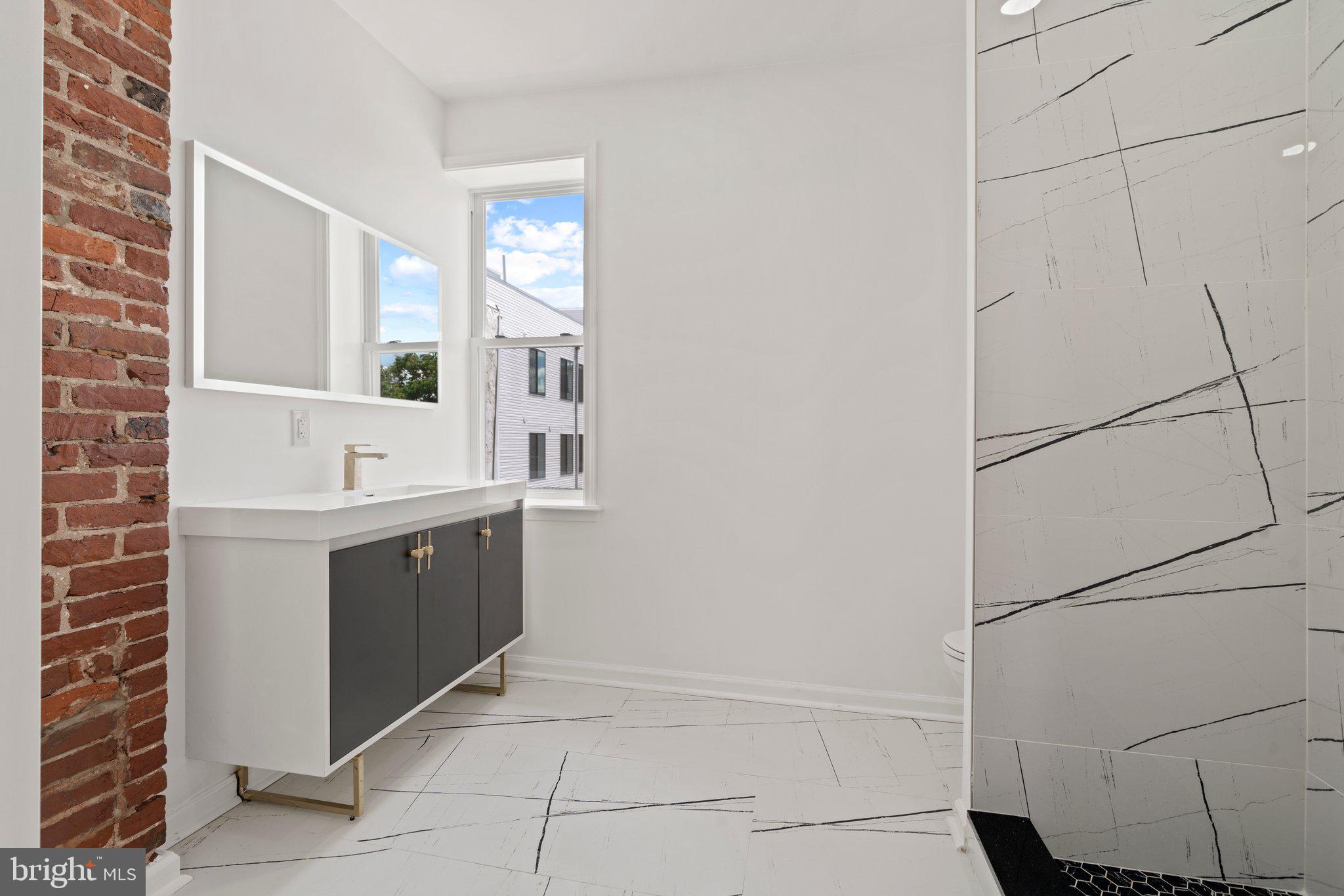 POINT BREEZE - Residential