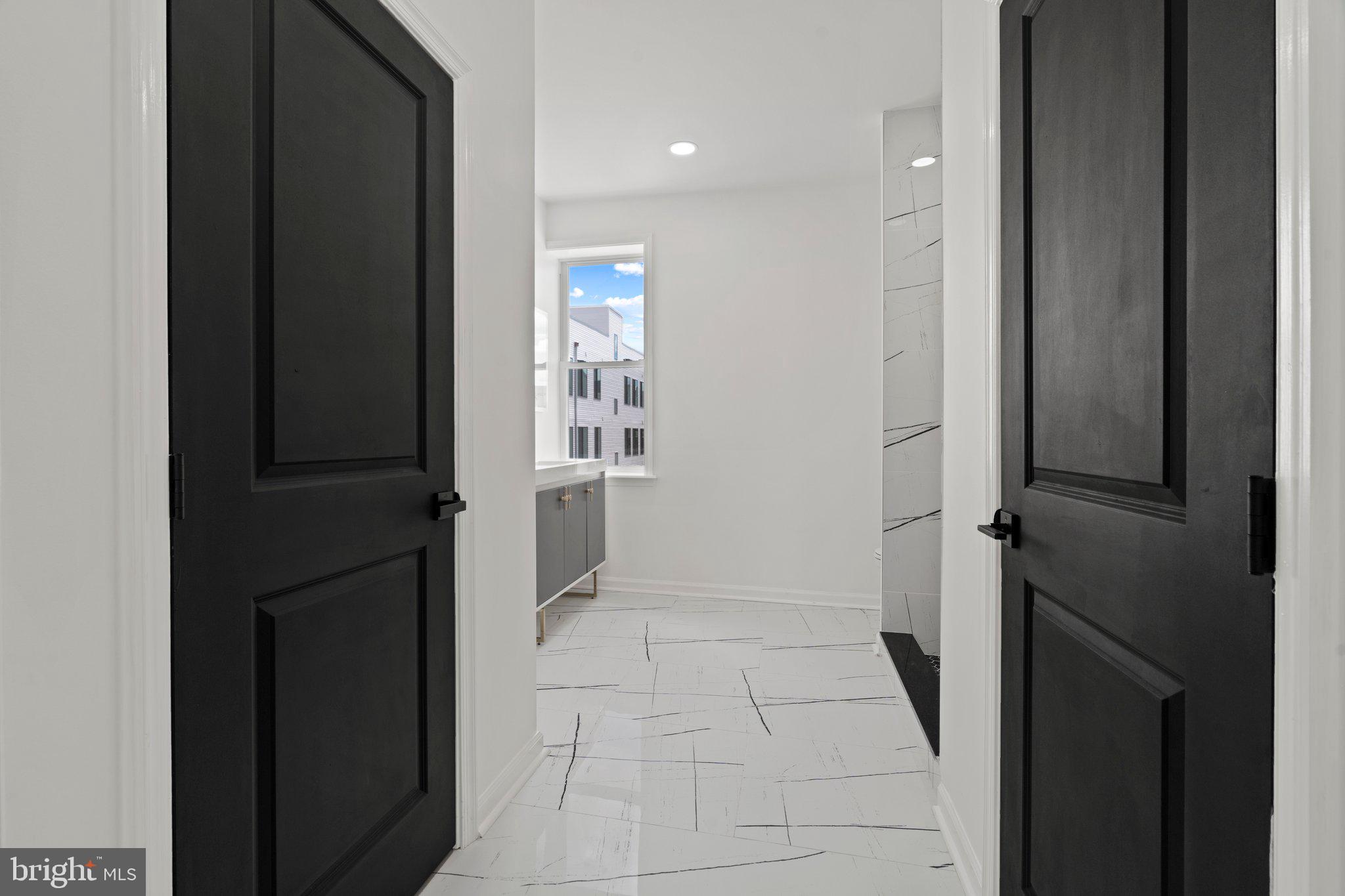POINT BREEZE - Residential