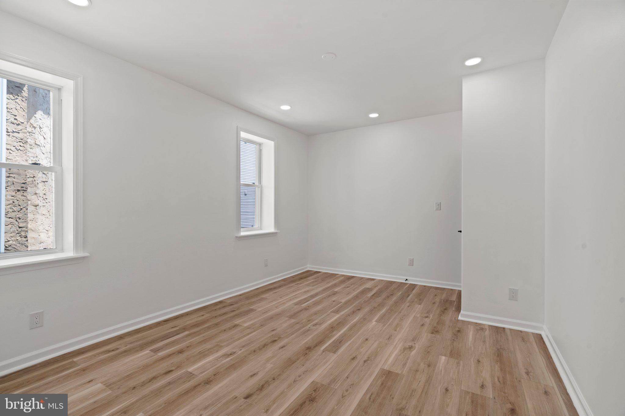 POINT BREEZE - Residential