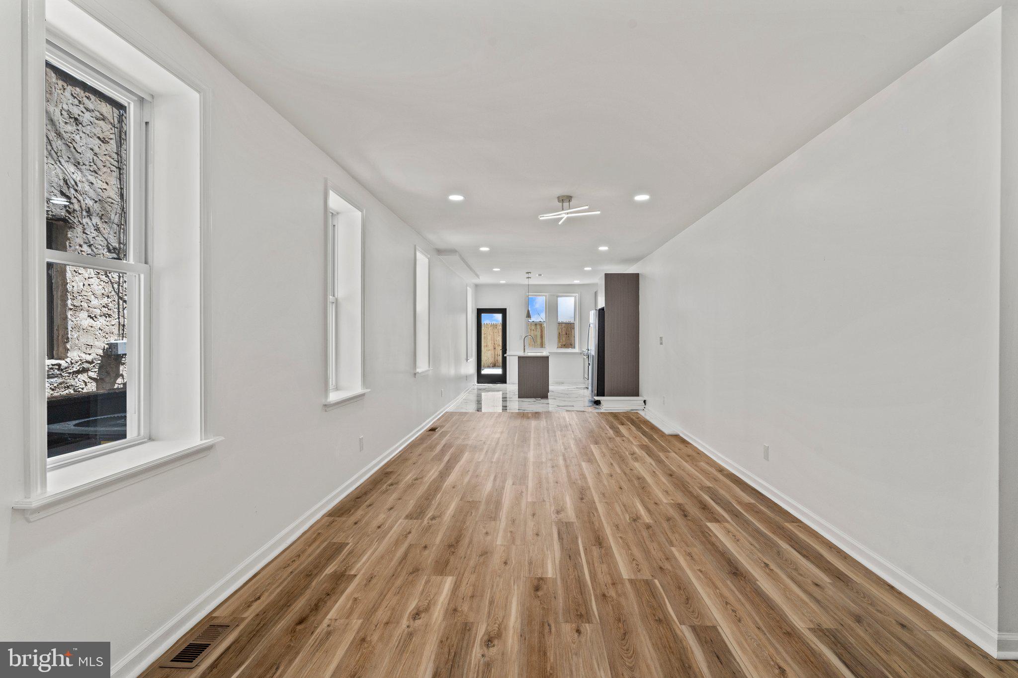POINT BREEZE - Residential