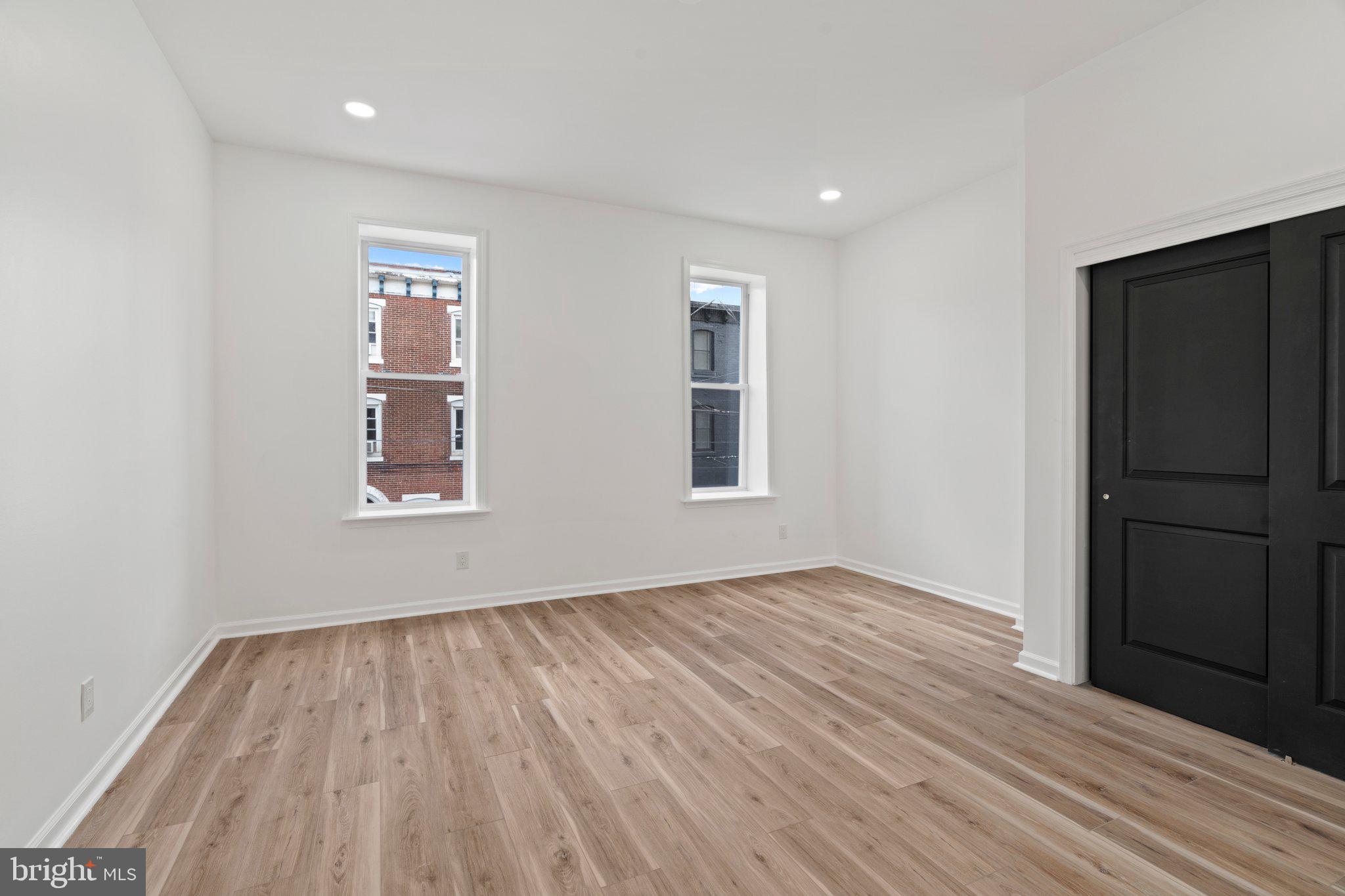 POINT BREEZE - Residential
